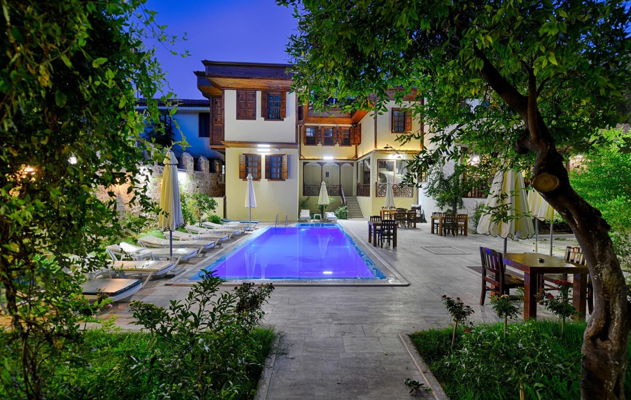 Hadrian Gate Hotel - Image 2