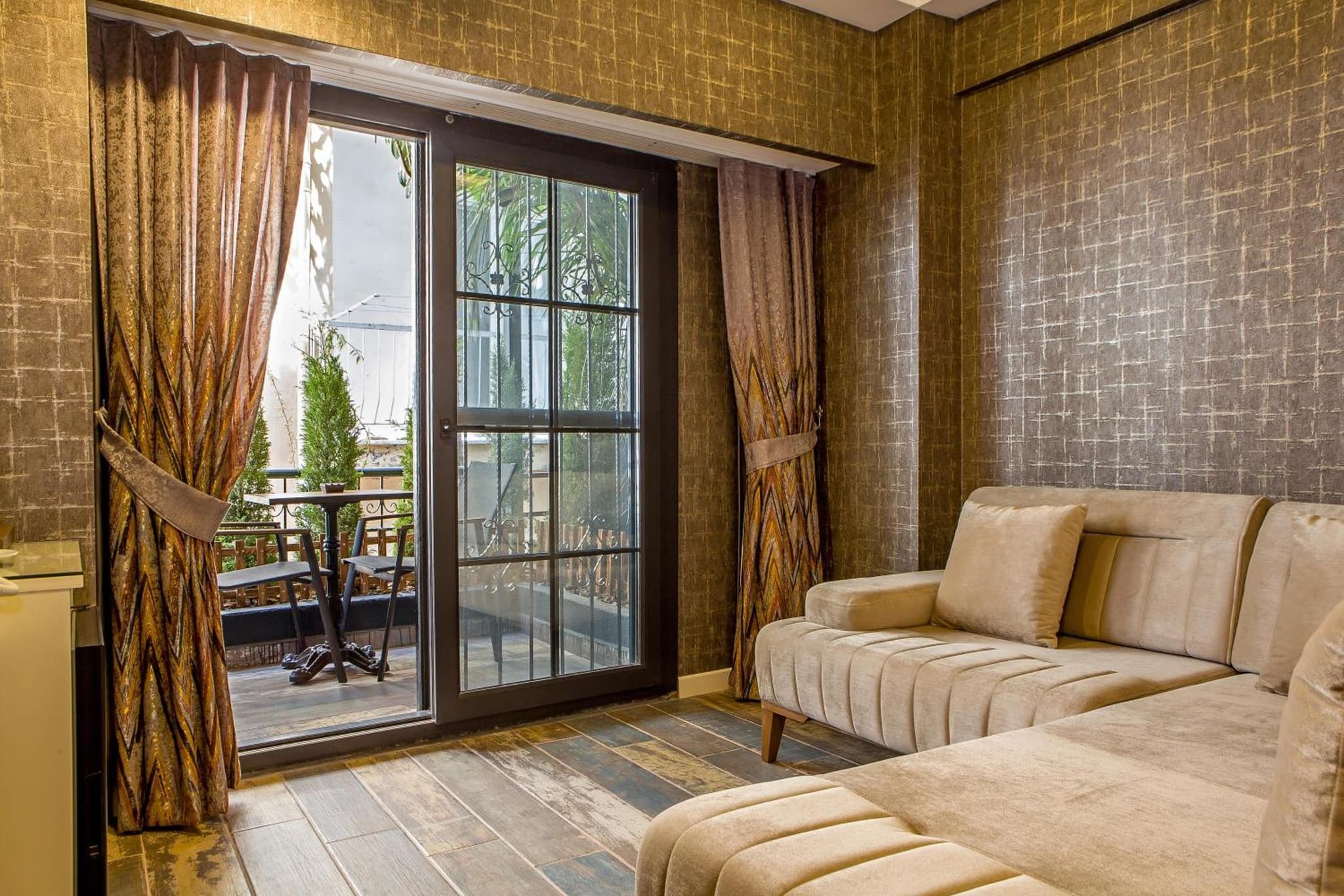 THE LEA HOTELS & SUITE - Image 1