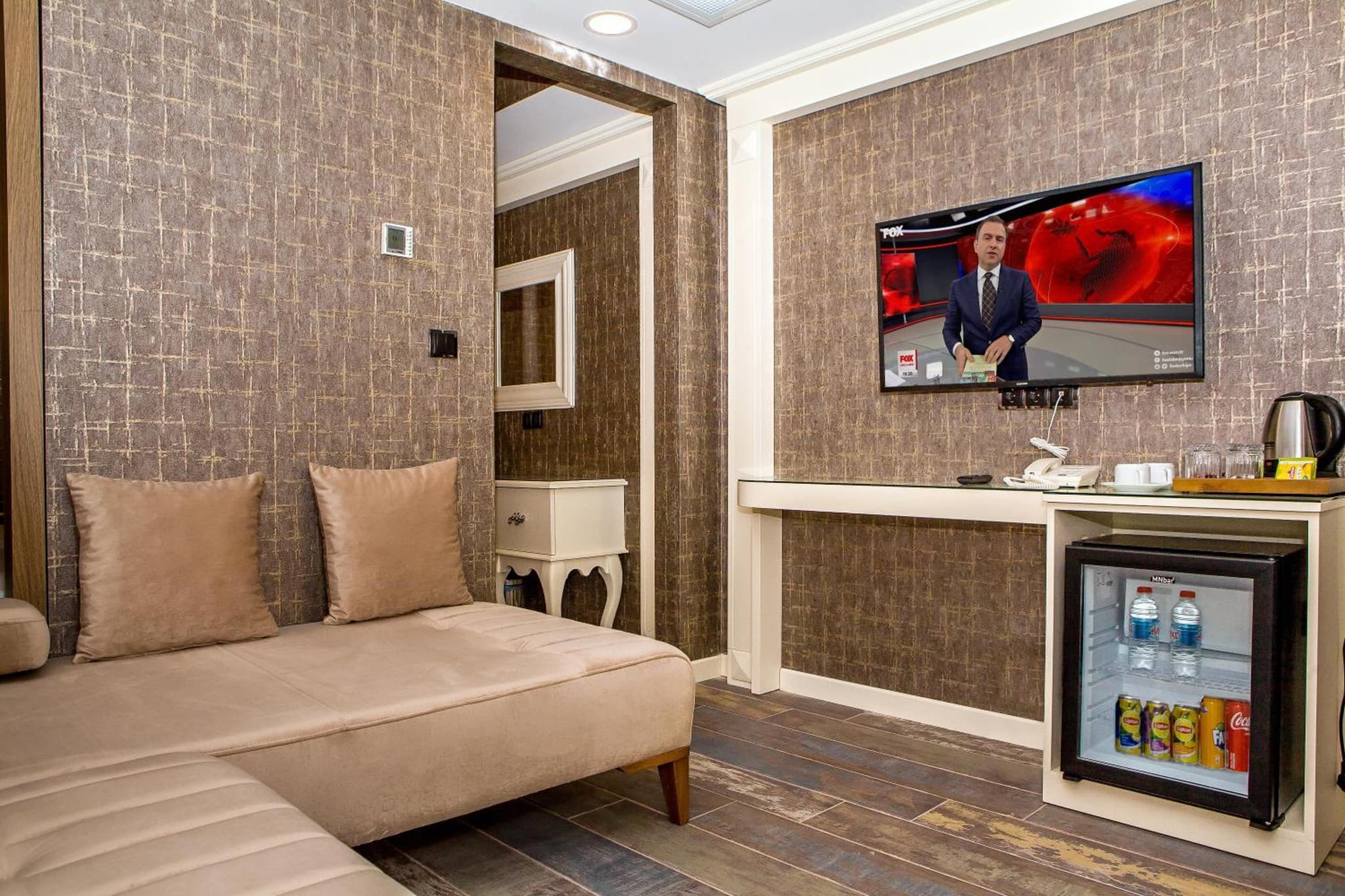 THE LEA HOTELS & SUITE - Image 4