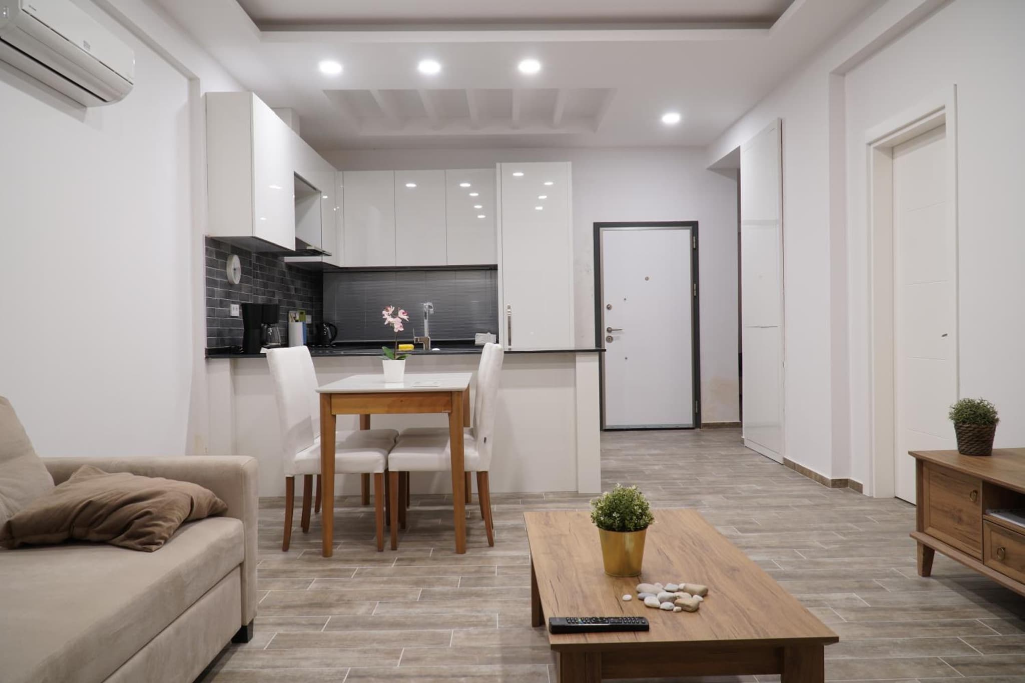 Lavender Residence - Image 3