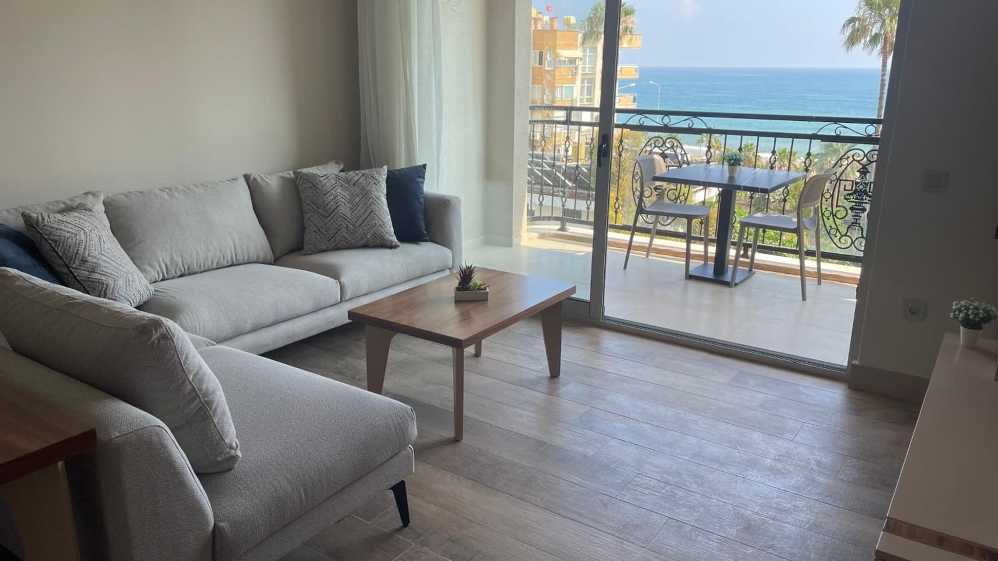 Green Garden City Luxury Apartments - Image 4