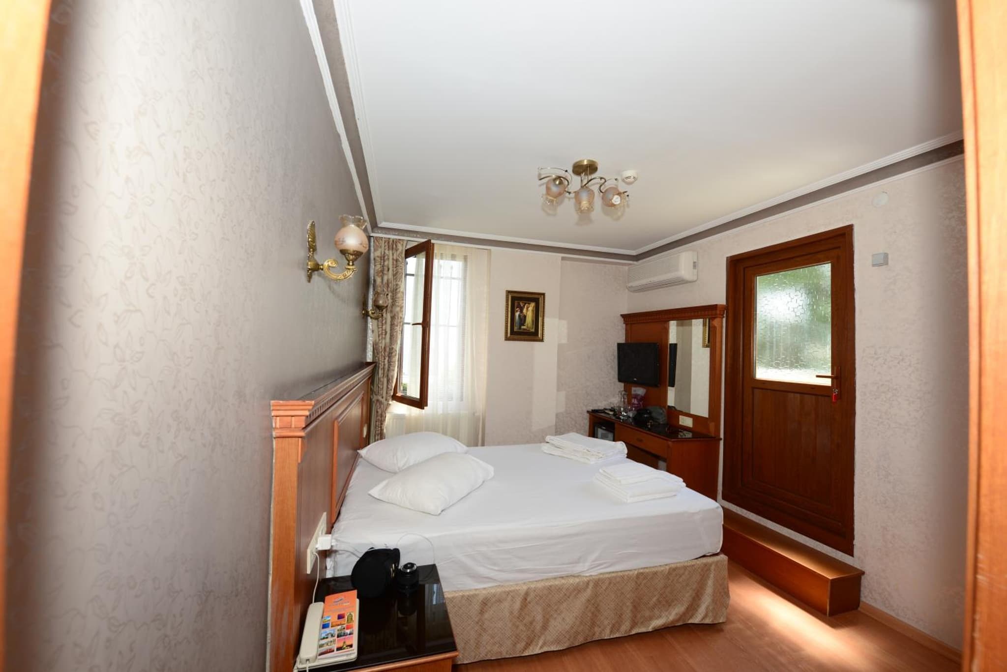 Hotel New House - Image 3