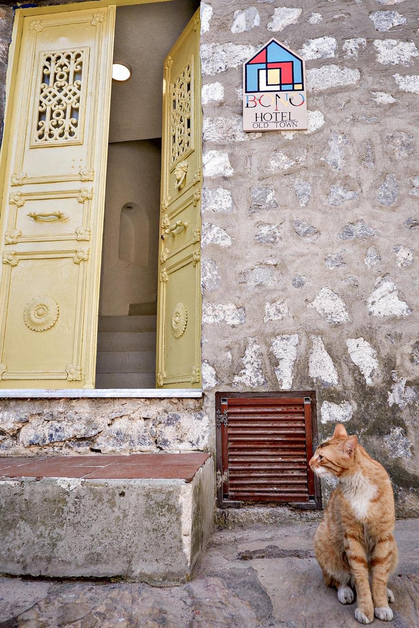 Bono Hotel Old Town - Image 1