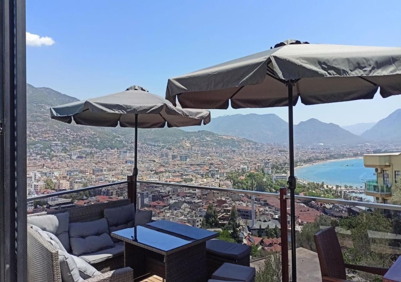 Castle Light Boutique - Image 2