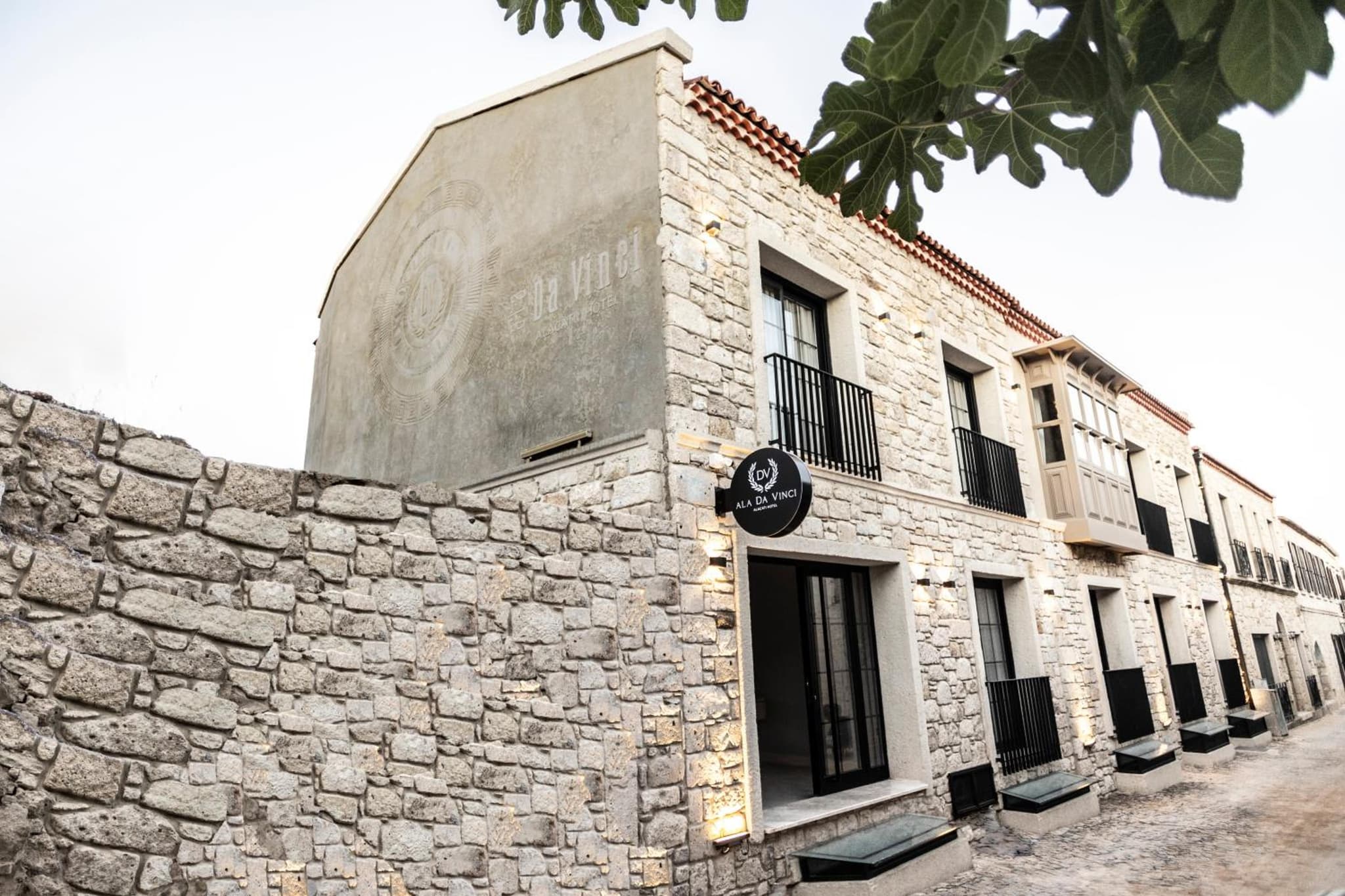 Ala Da Vinci Otel Alaçatı - Image 1