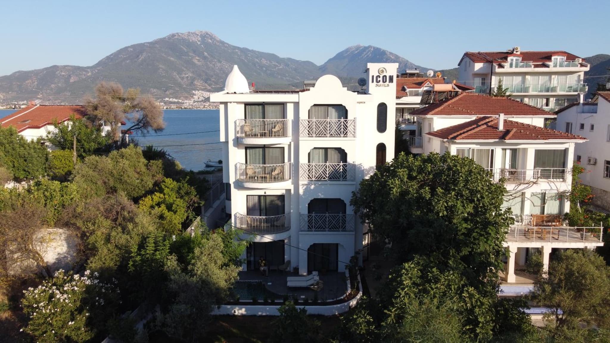 Icon Beach Suites Otel Sovalye Adası - Image 1