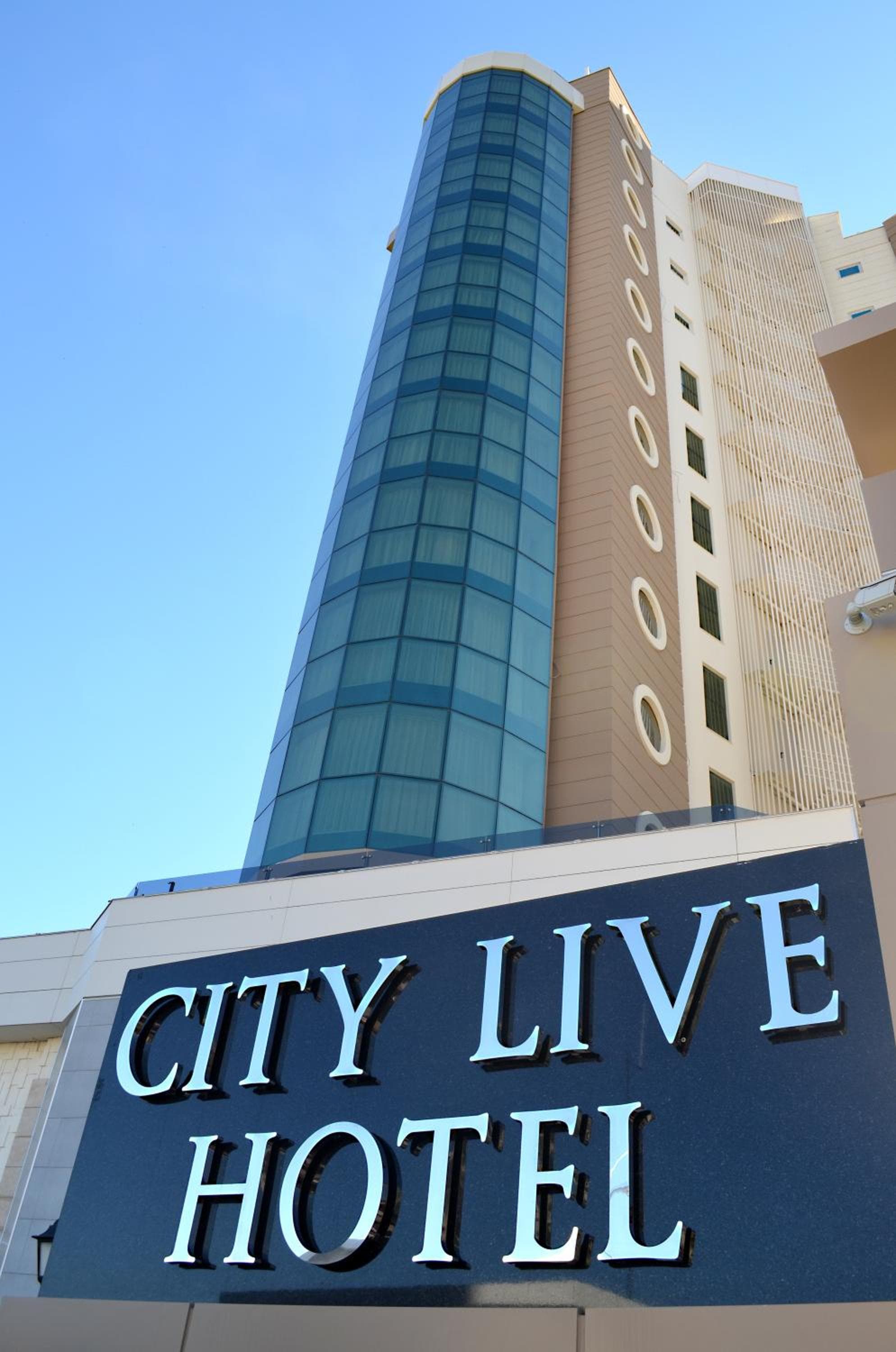 City Live Hotel - Image 1