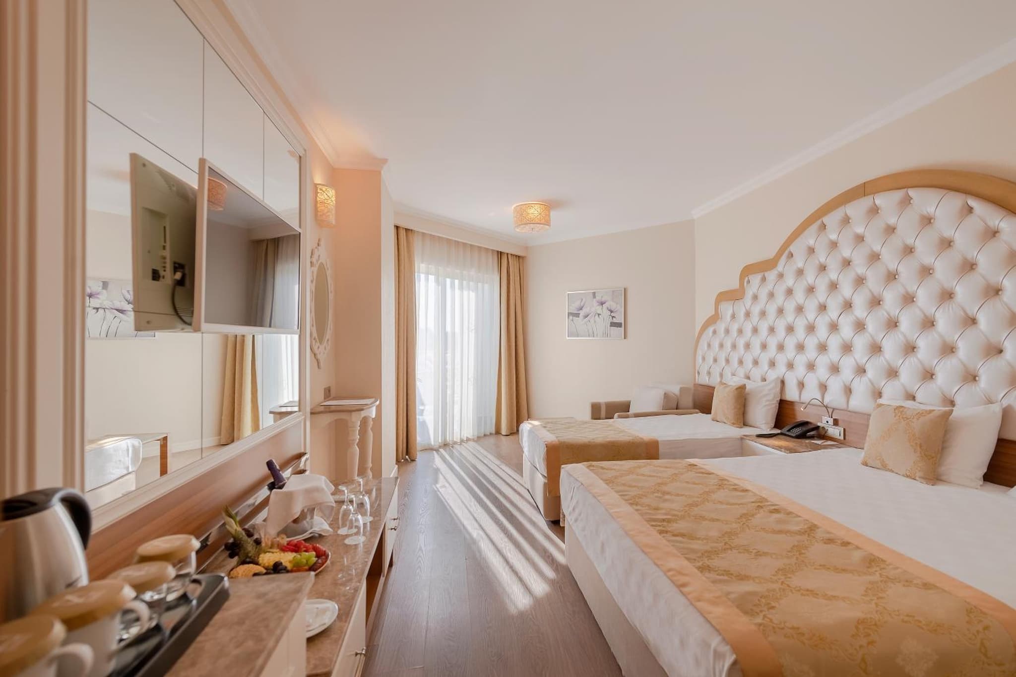 Oz Hotels Side Premium - Image 2