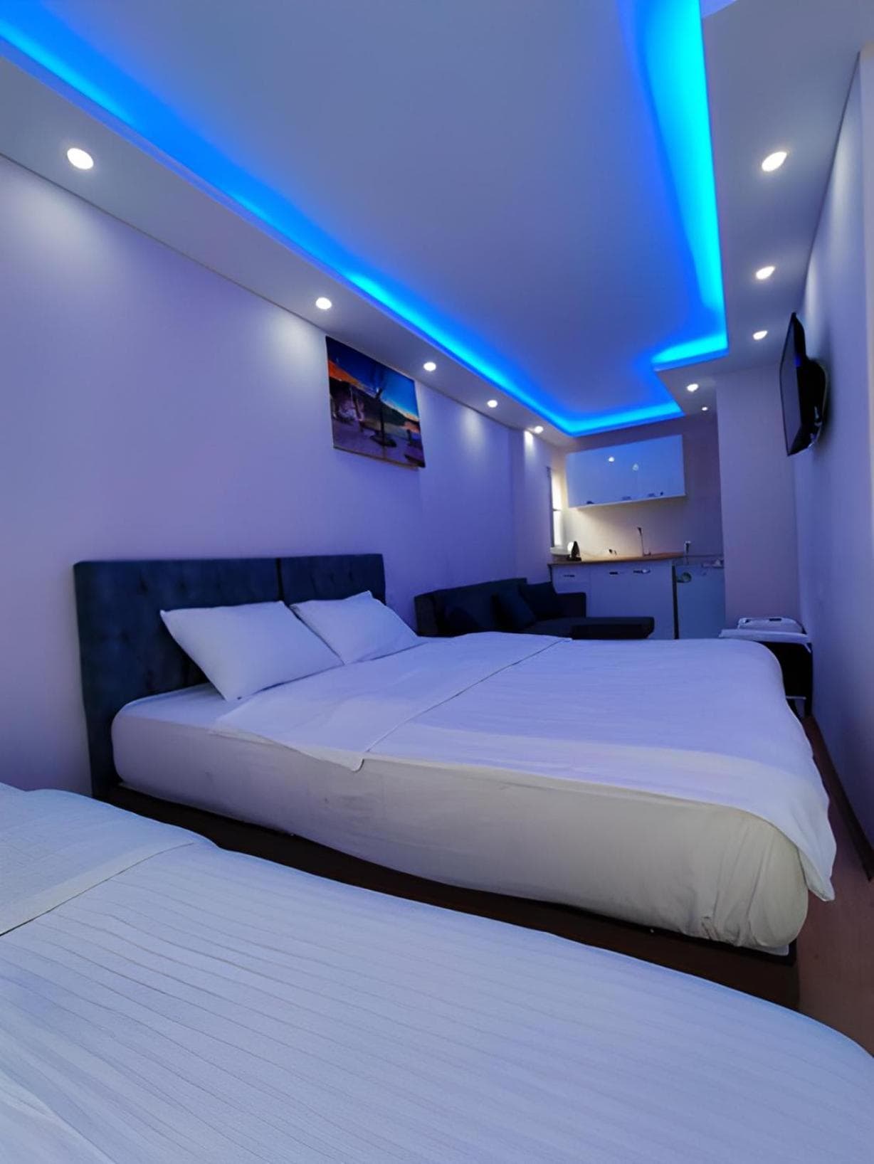 BLUE ROYAL OTEL - Image 1