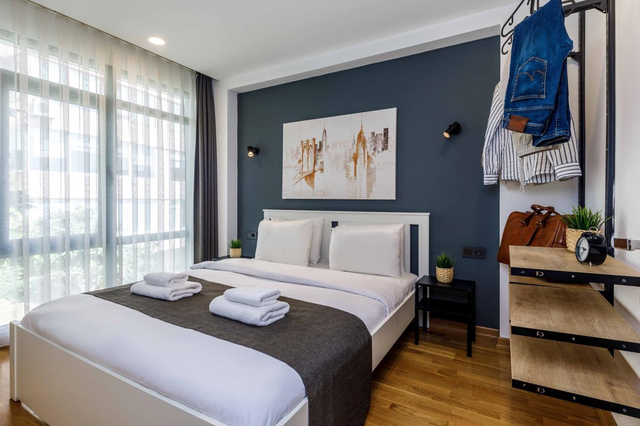 Monnas Bosphorus - Image 1