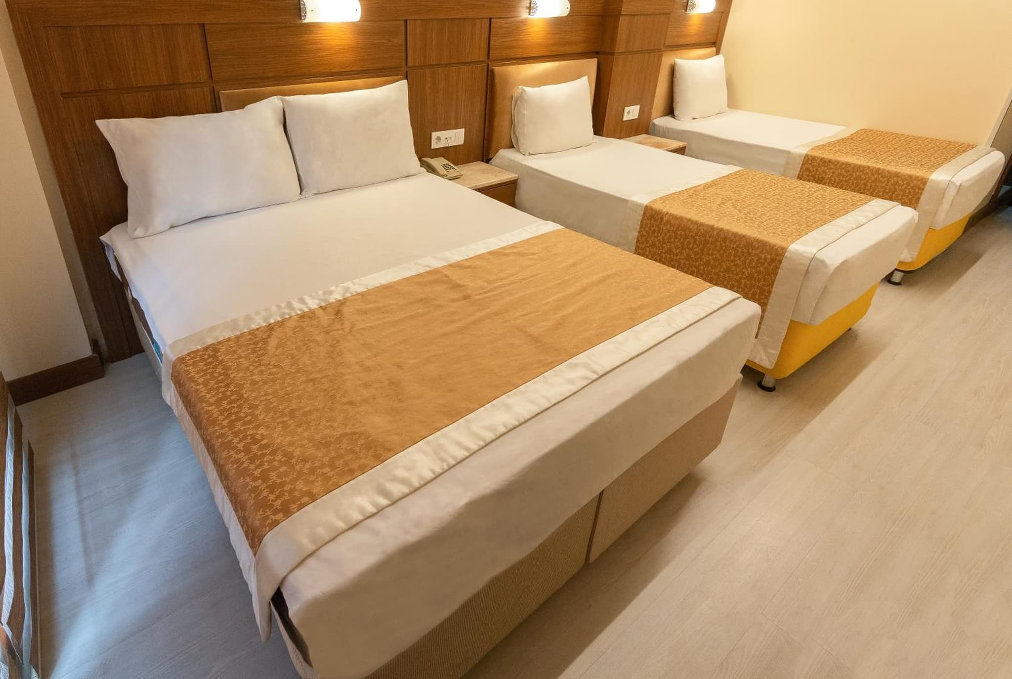 The Center Otel - Image 2