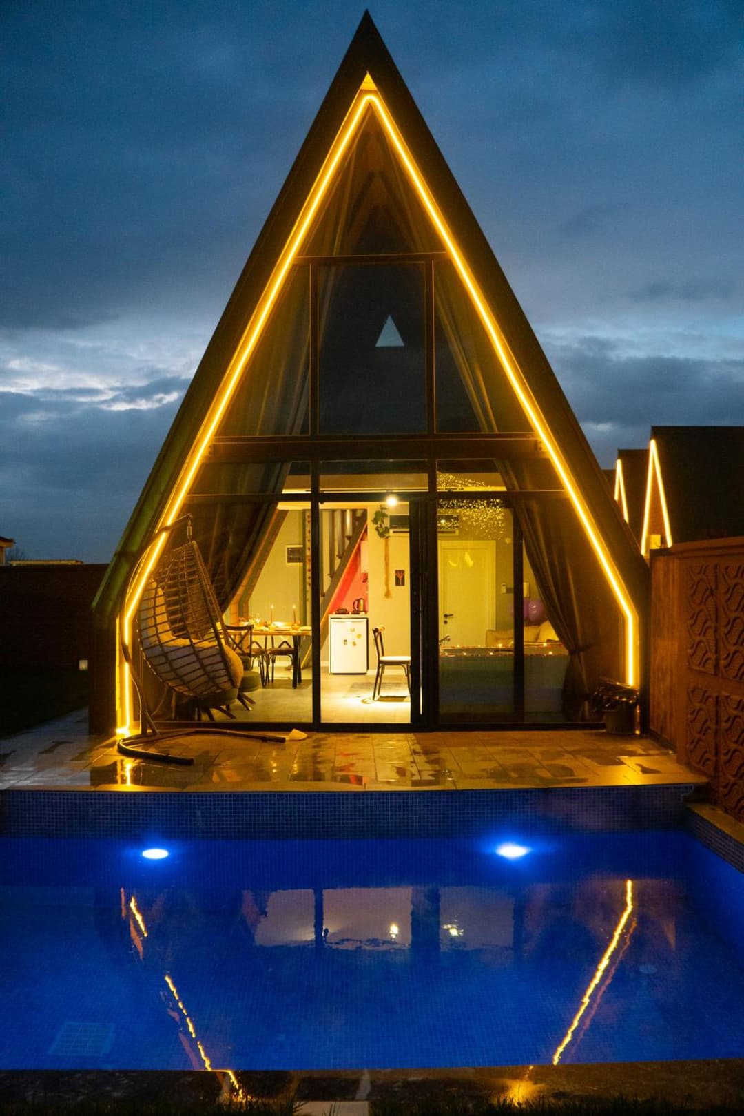 Triangle Life Suit fotoğrafı