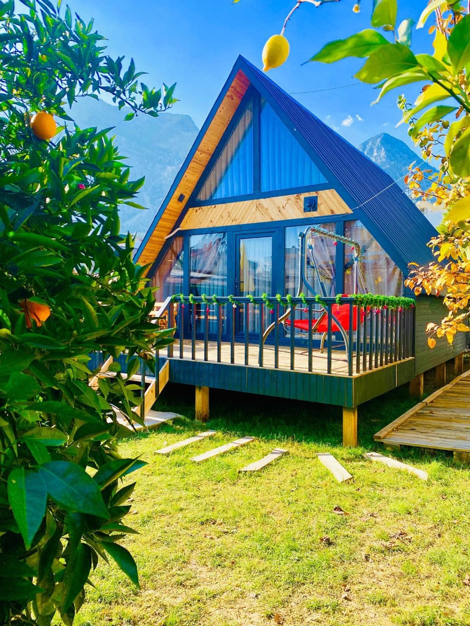 Garden Bungalow - Image 1