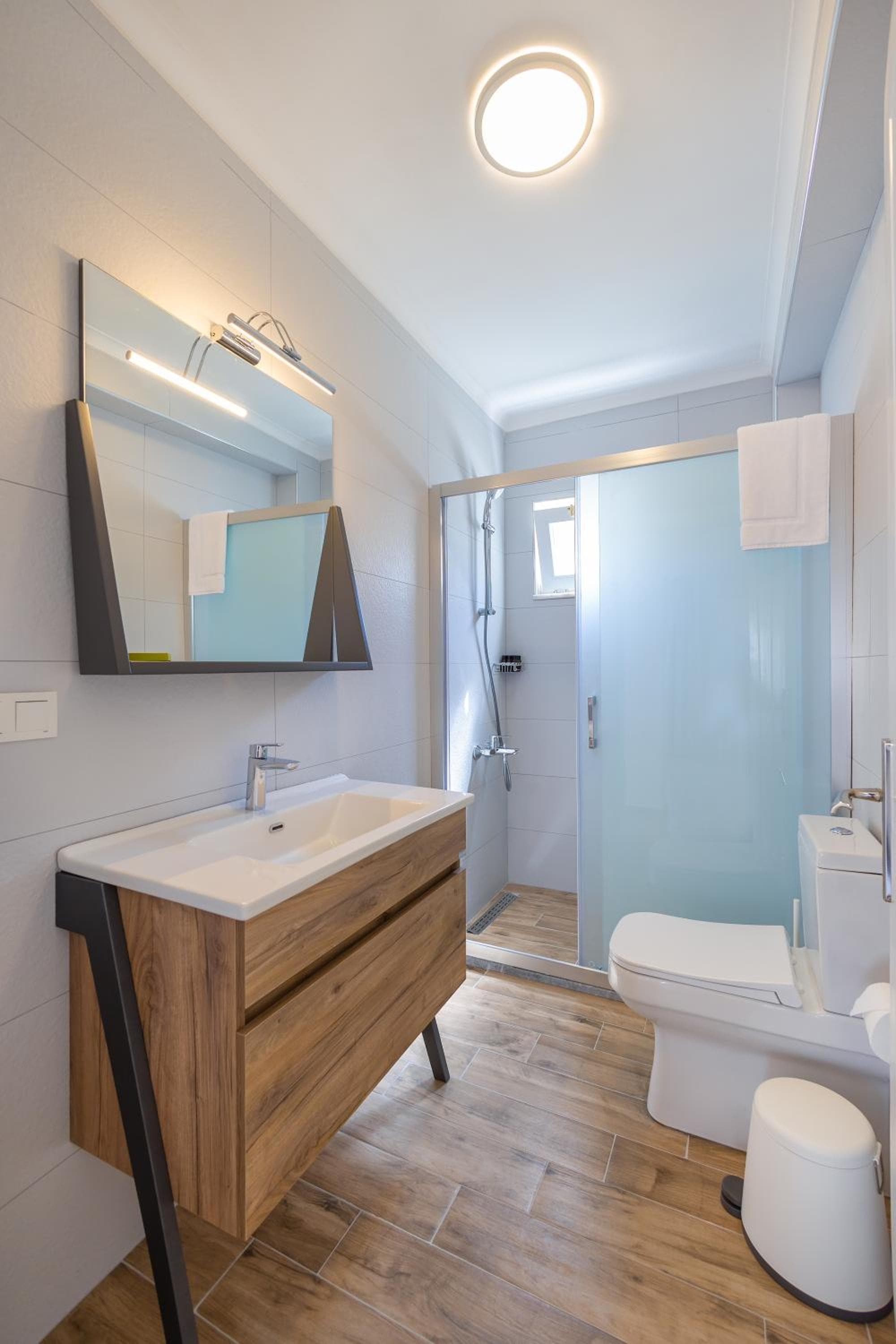 selimiye base - Image 3