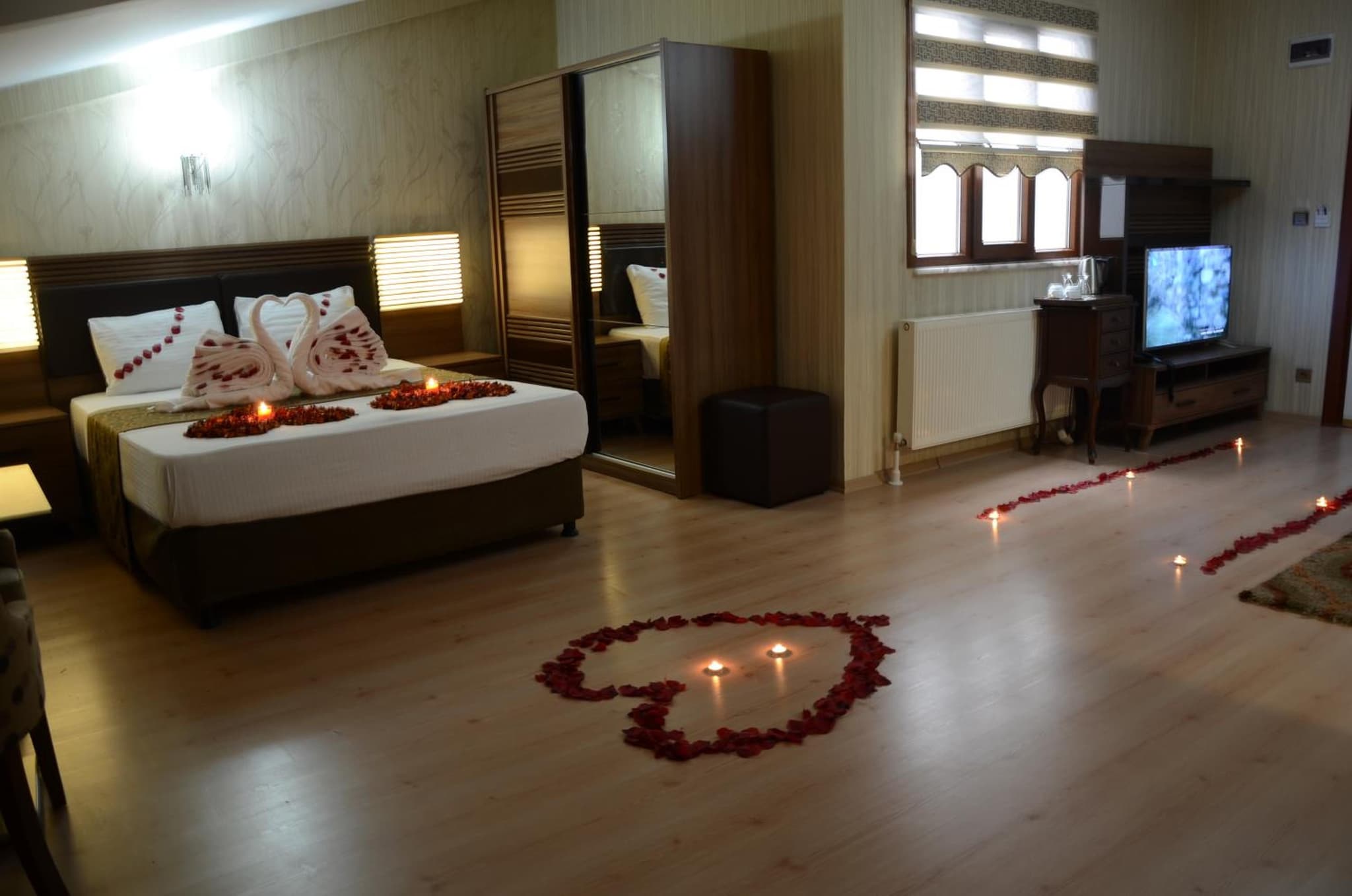 Gümüş Sarayı Süitleri - Image 2