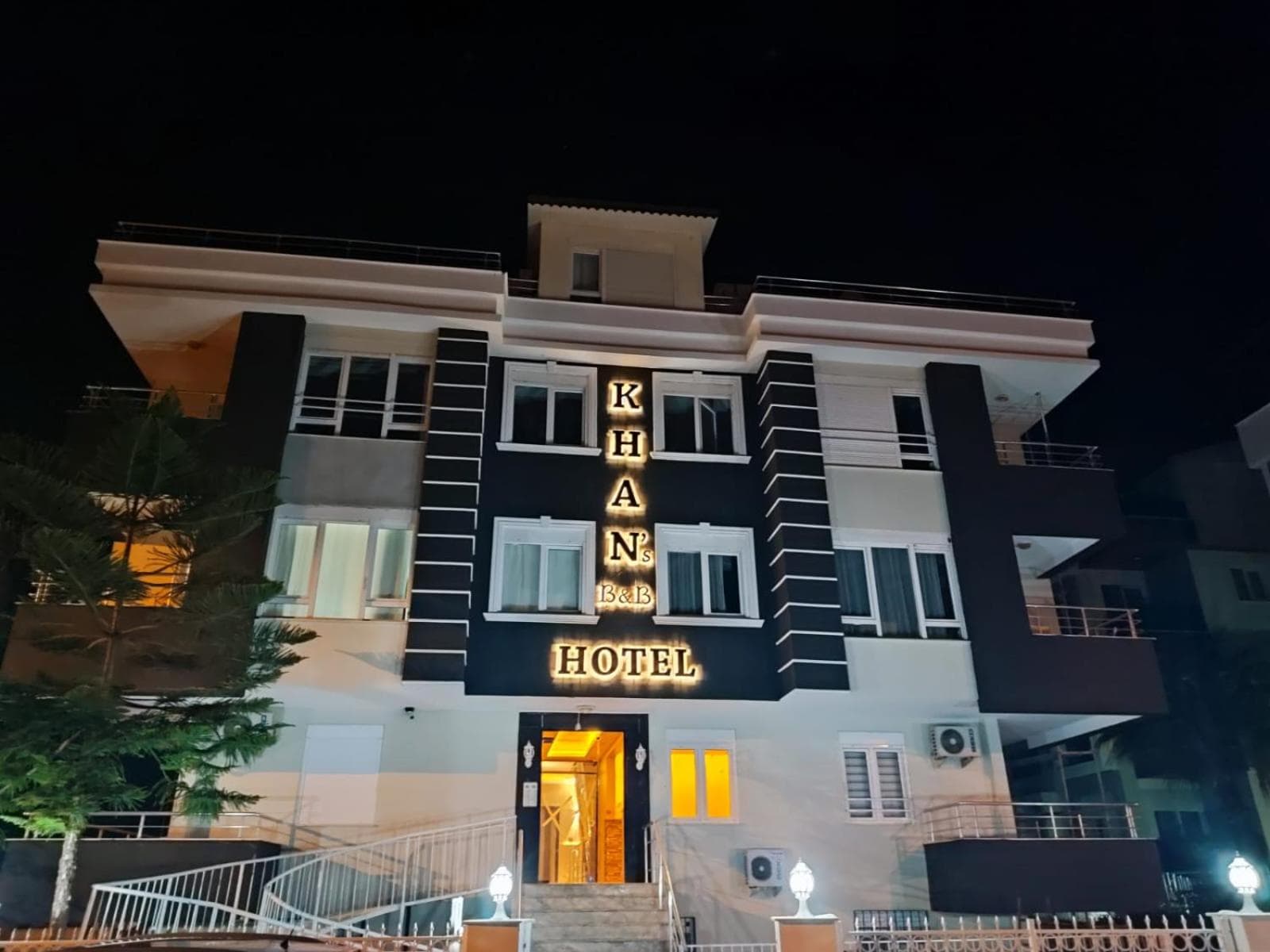 KHAN's B&B HOTEL - Image 1