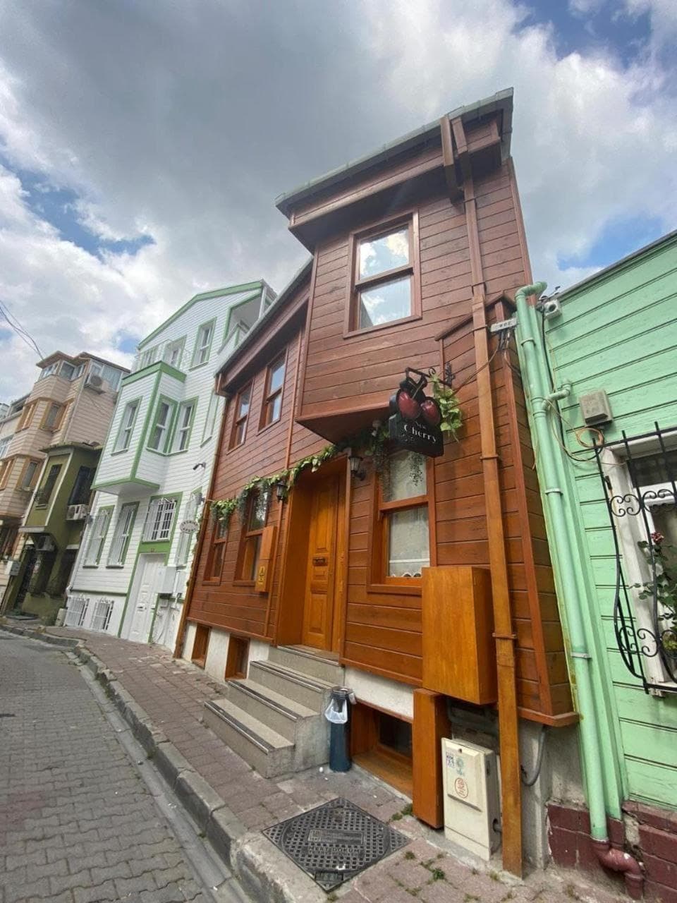 New Cherry Hotel - Image 1