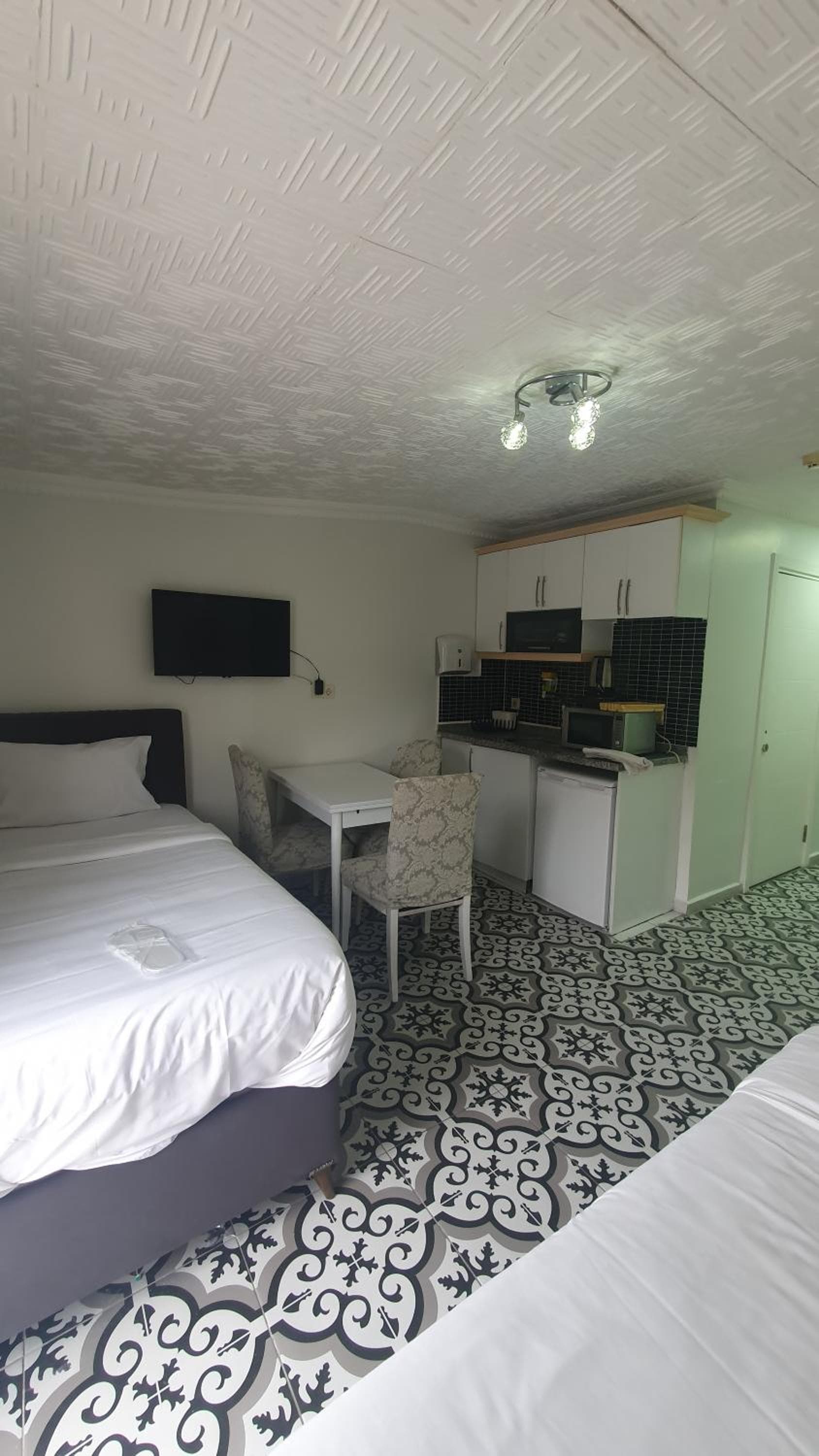 Lemon Residence - Image 2