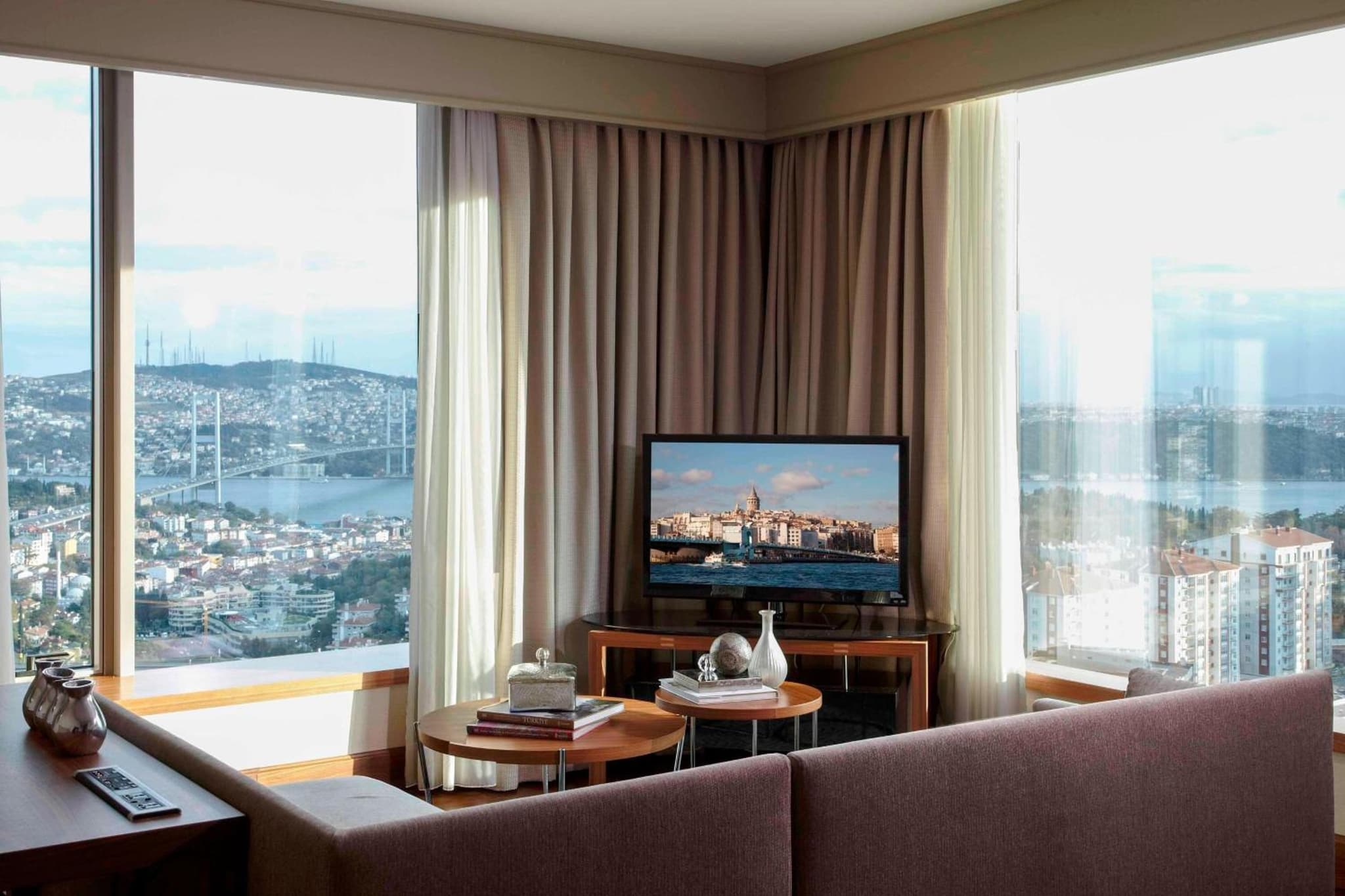 Renaissance İstanbul Polat Bosphorus Otel - Image 3