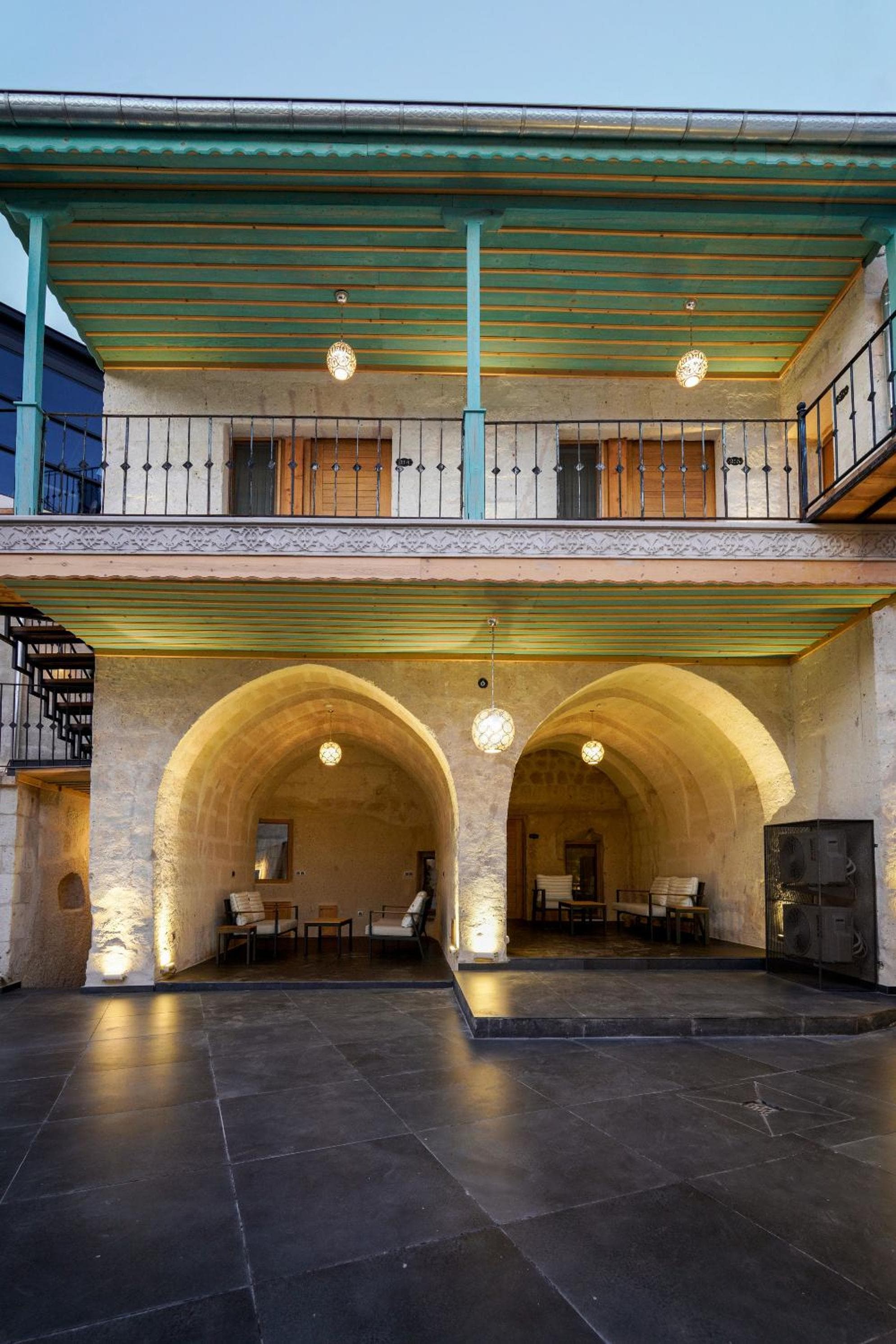 The Niche Cave Hotel - Image 2