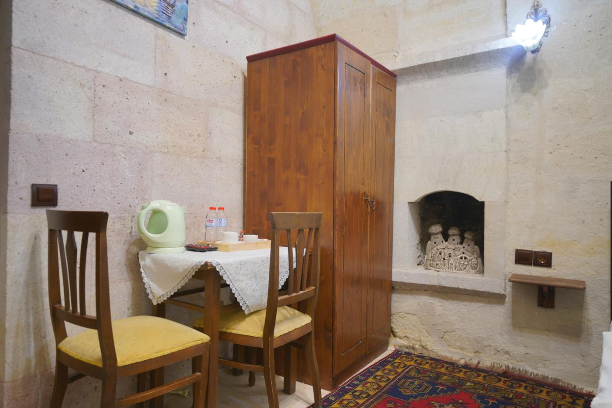 View Cave Hotel - Image 4