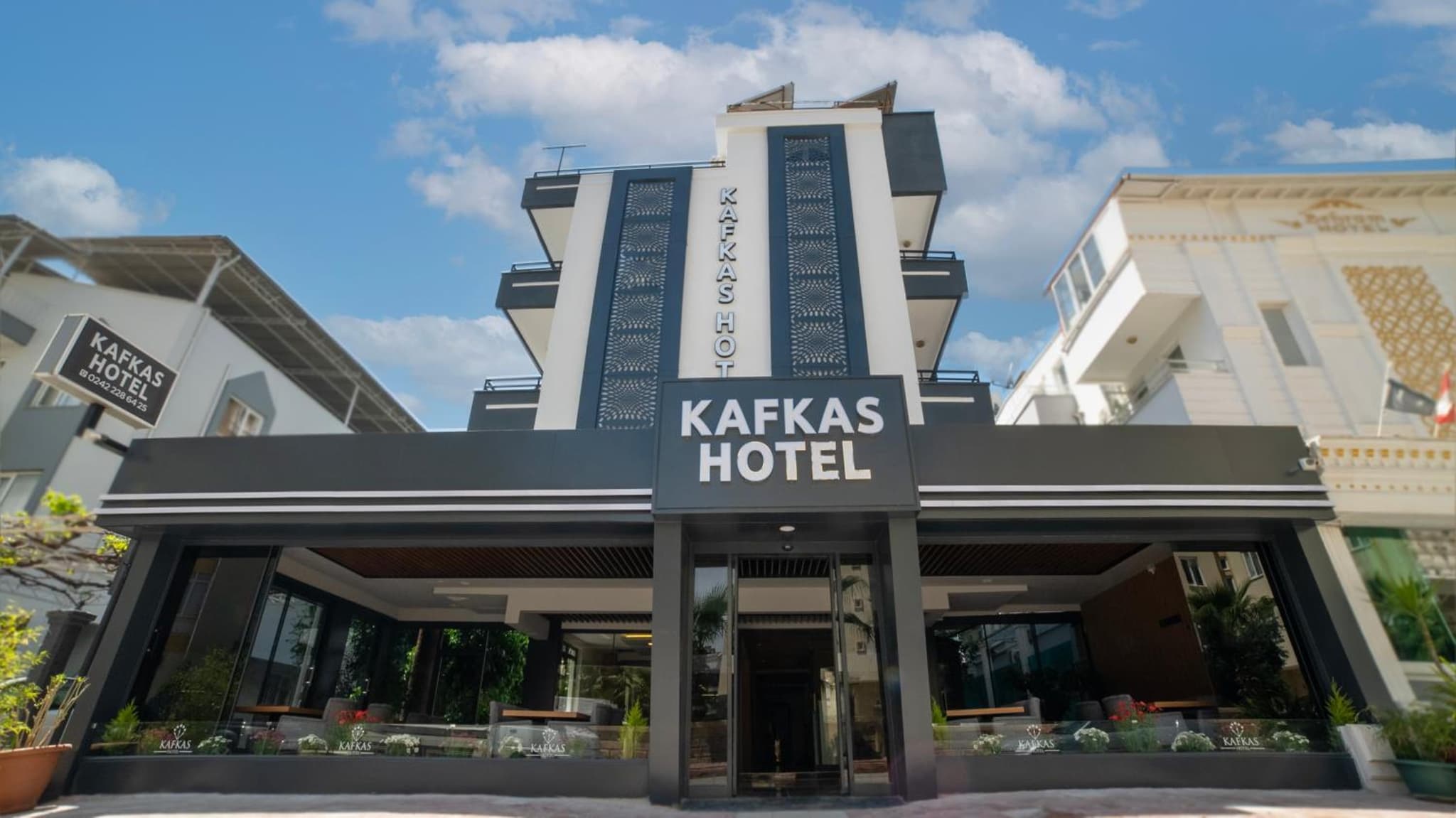 Kafkas Hotel - Image 1