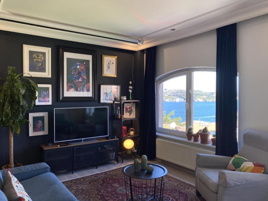 Delightful Apartment with Backyard and Bosphorus View in Uskudar fotoğrafı