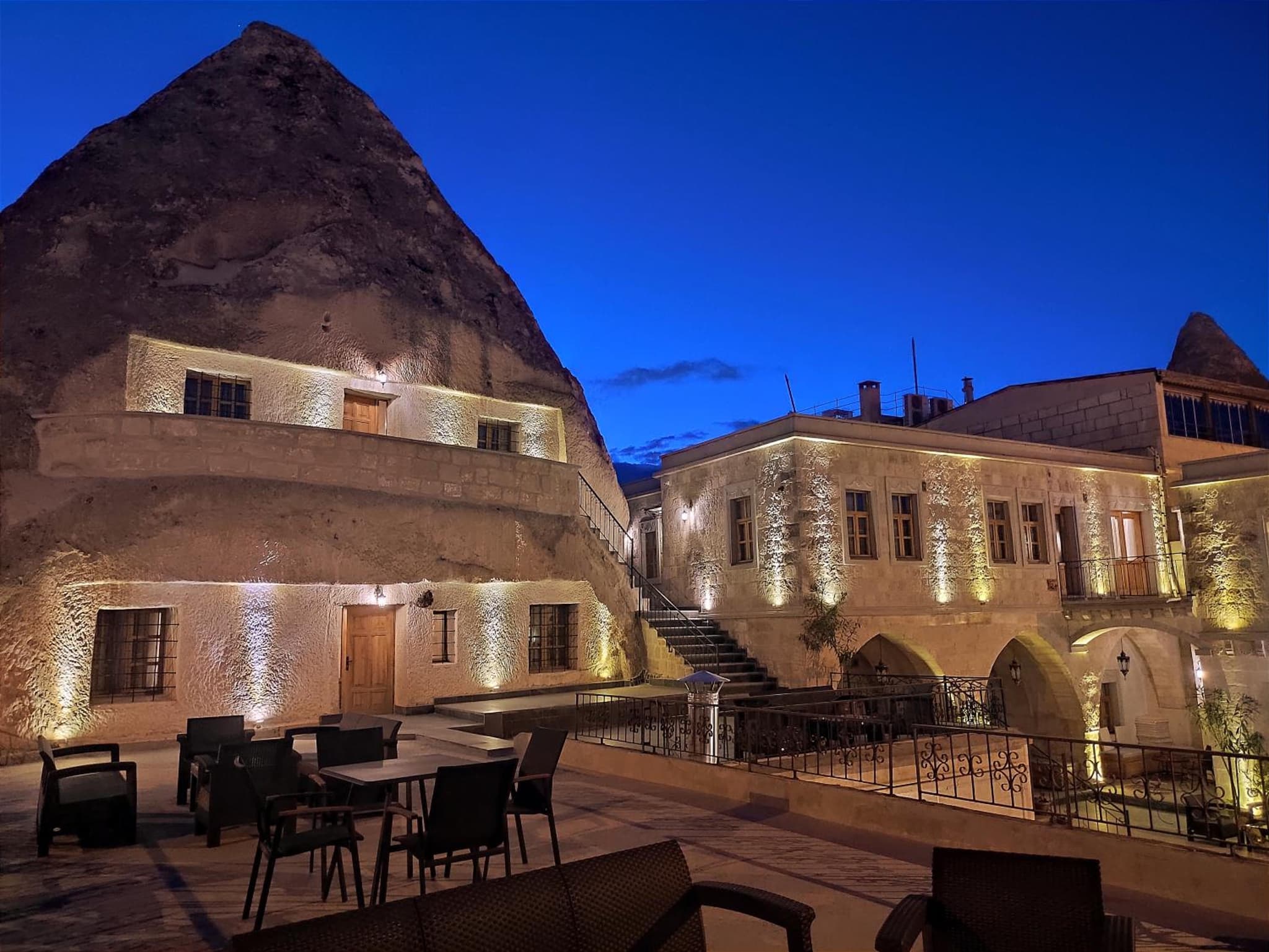 Cave Hotel Saksagan - Image 4