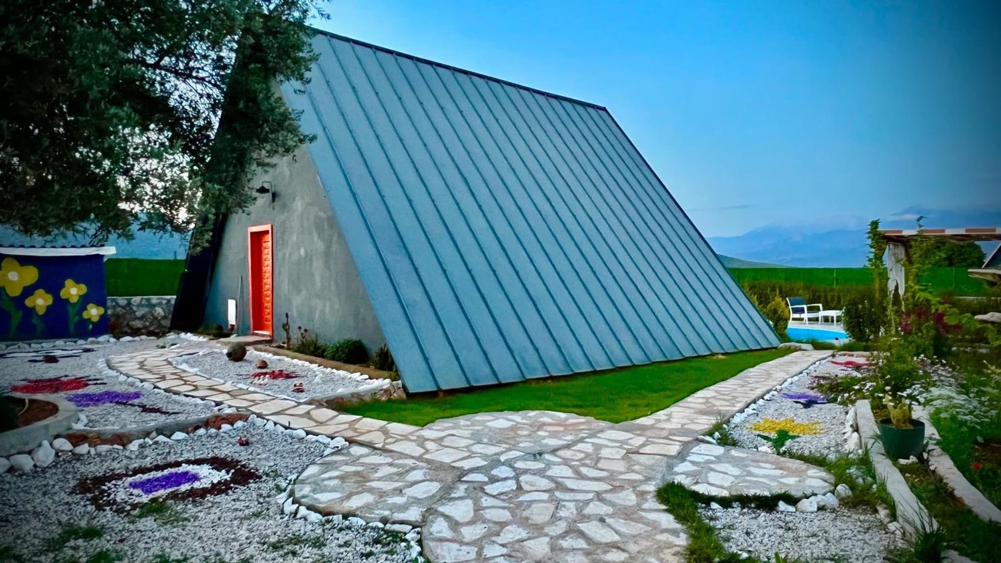 villa hidden paradise garden - Image 1