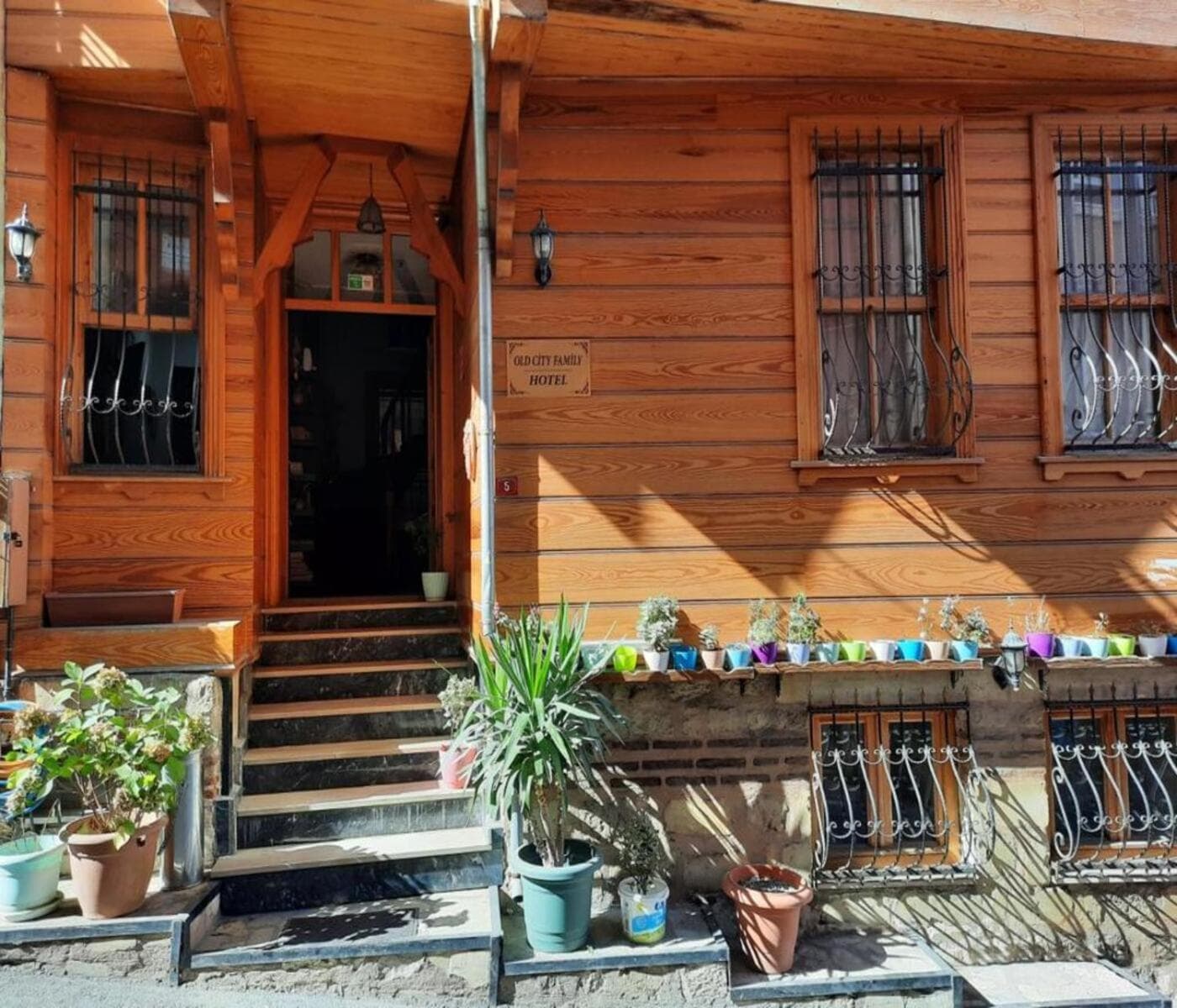 Old City Family Hotel - Image 1