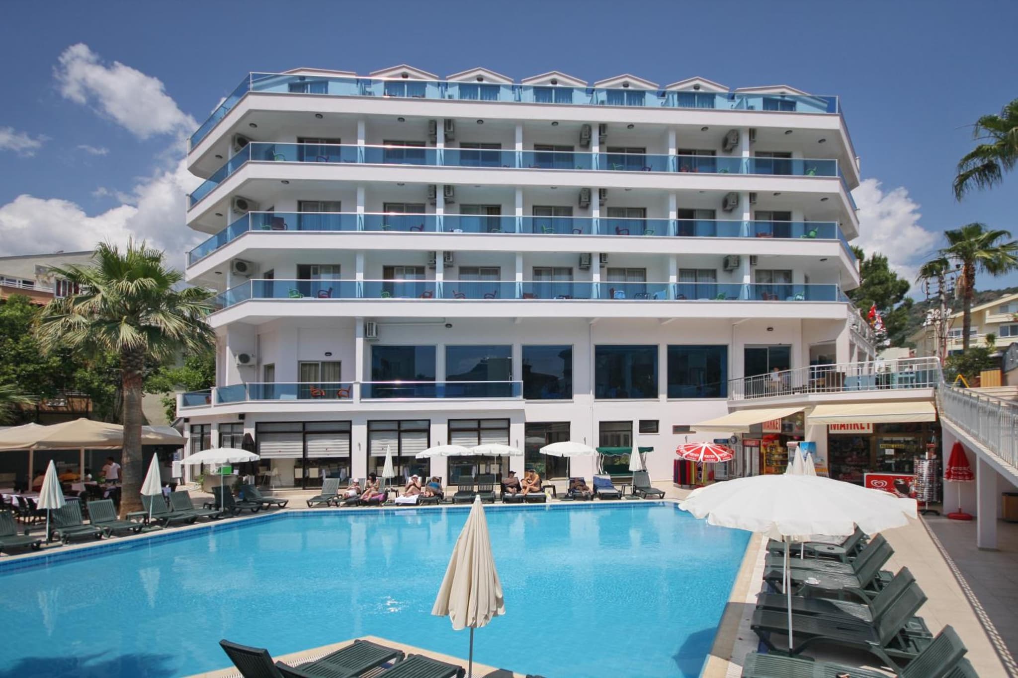 Palmea Otel - Image 1