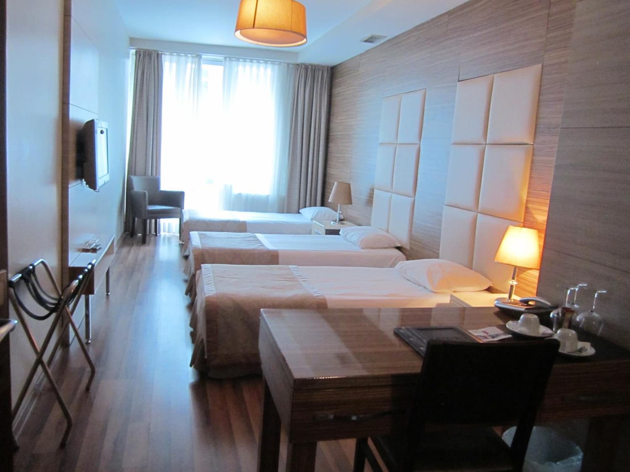 Derpa Otel - Image 1