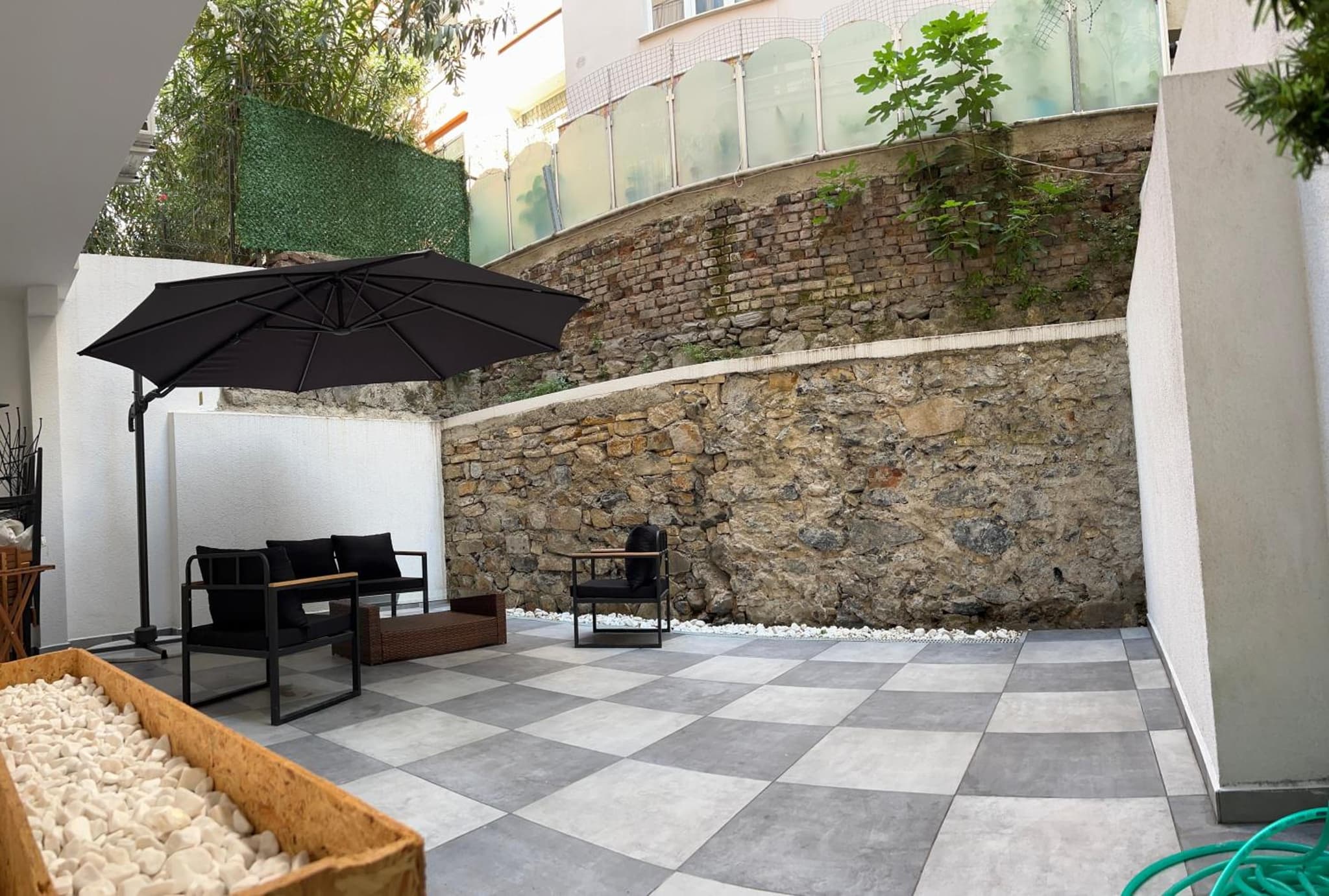 Merkuri Apart - Image 2