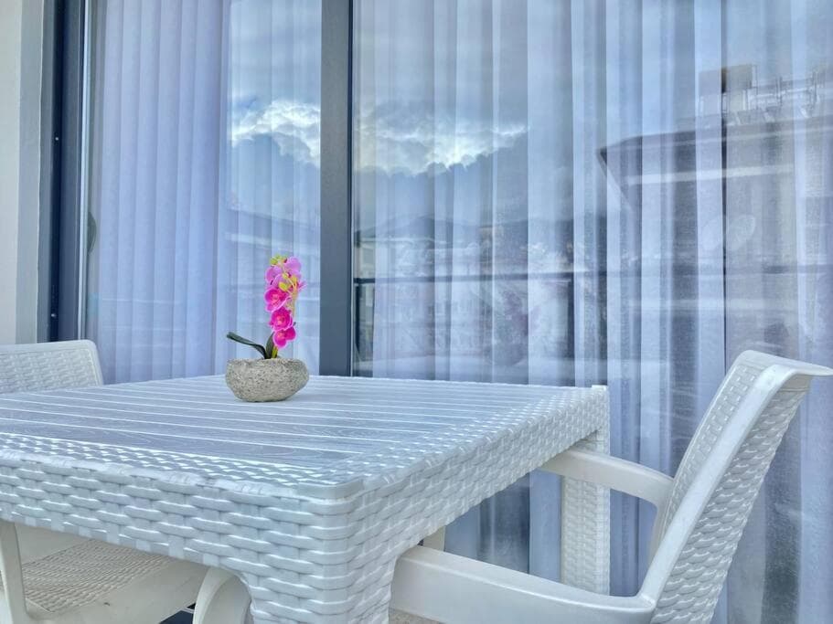 Rose 6 Comfort living at Cleopatra - Image 1