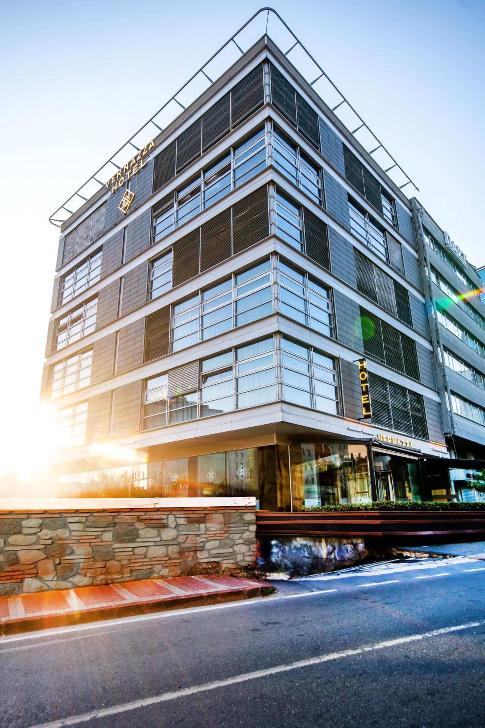 Vernazza Suites - Image 2