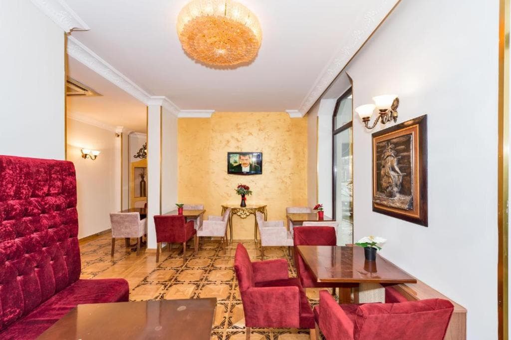 Hotel Santa Hill - Image 1