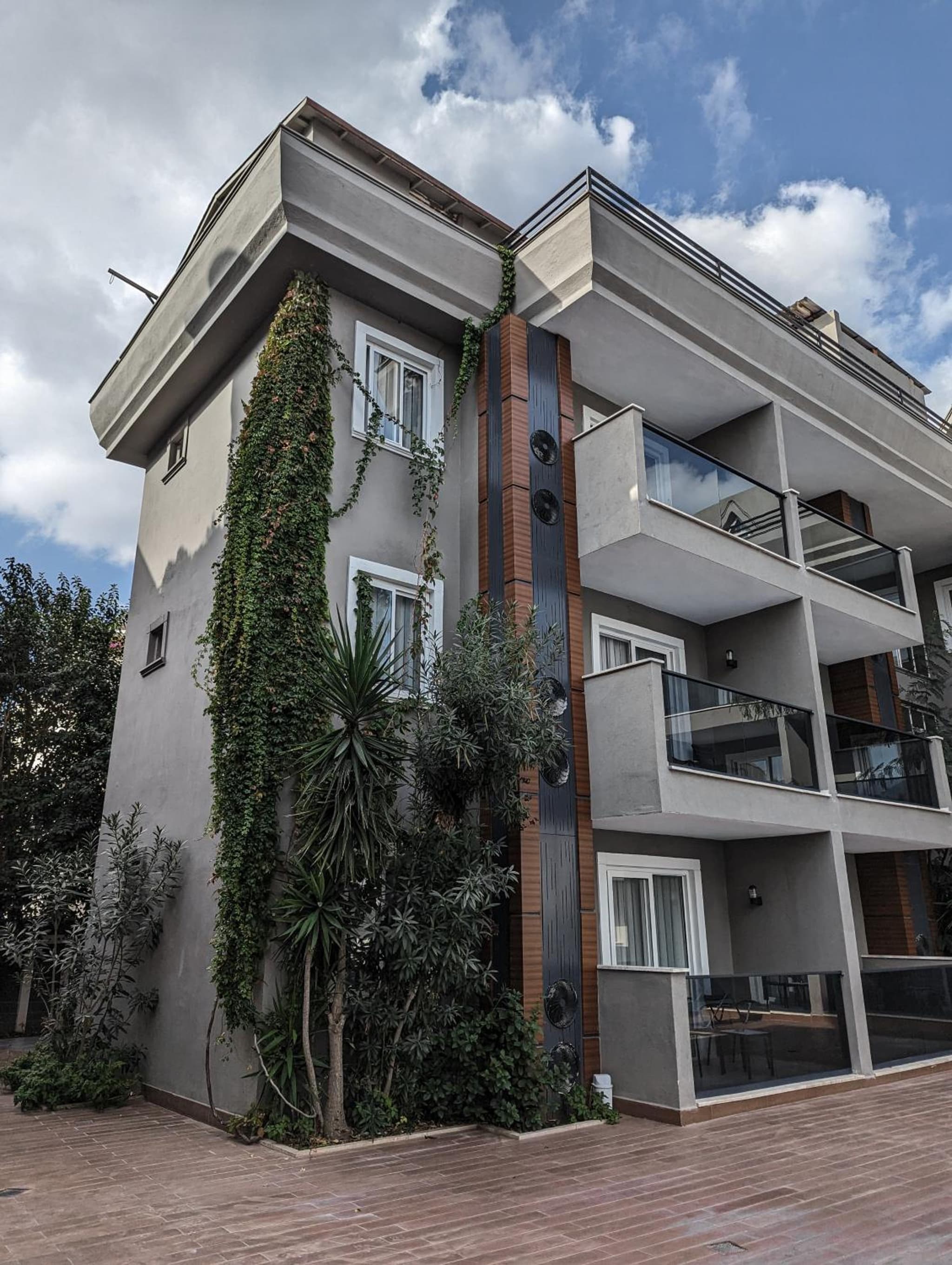 Isla Apart - Image 2