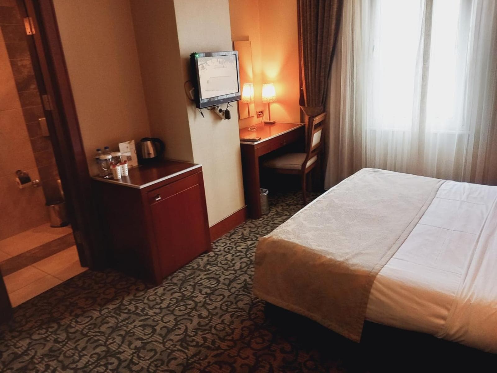 Dream Hill Business Deluxe Hotel Asia - Image 1