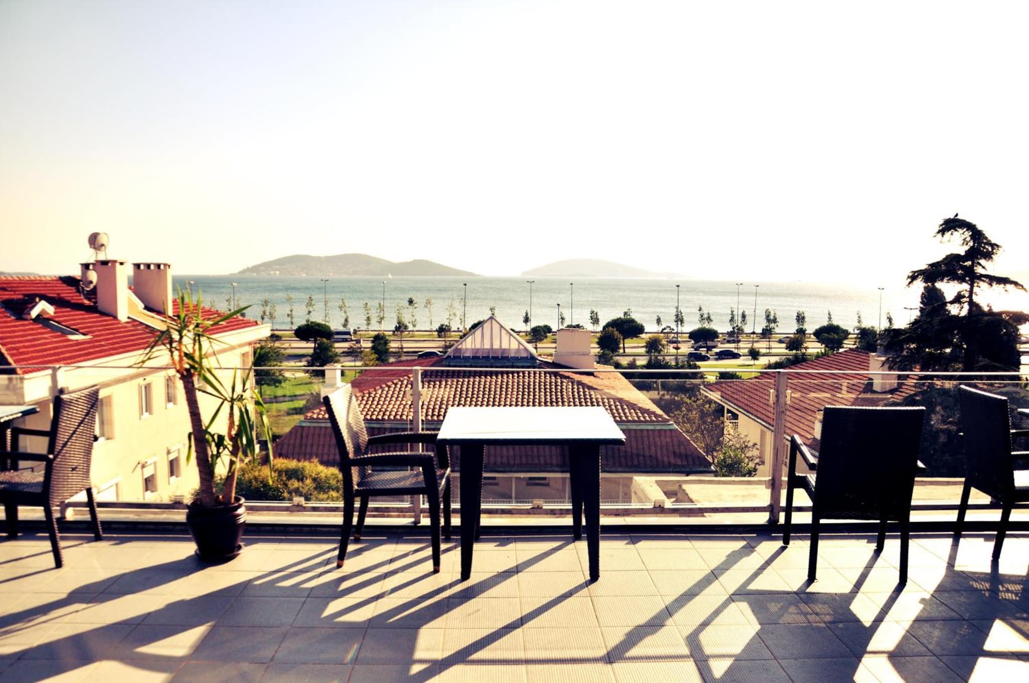 Island Otel - Image 3