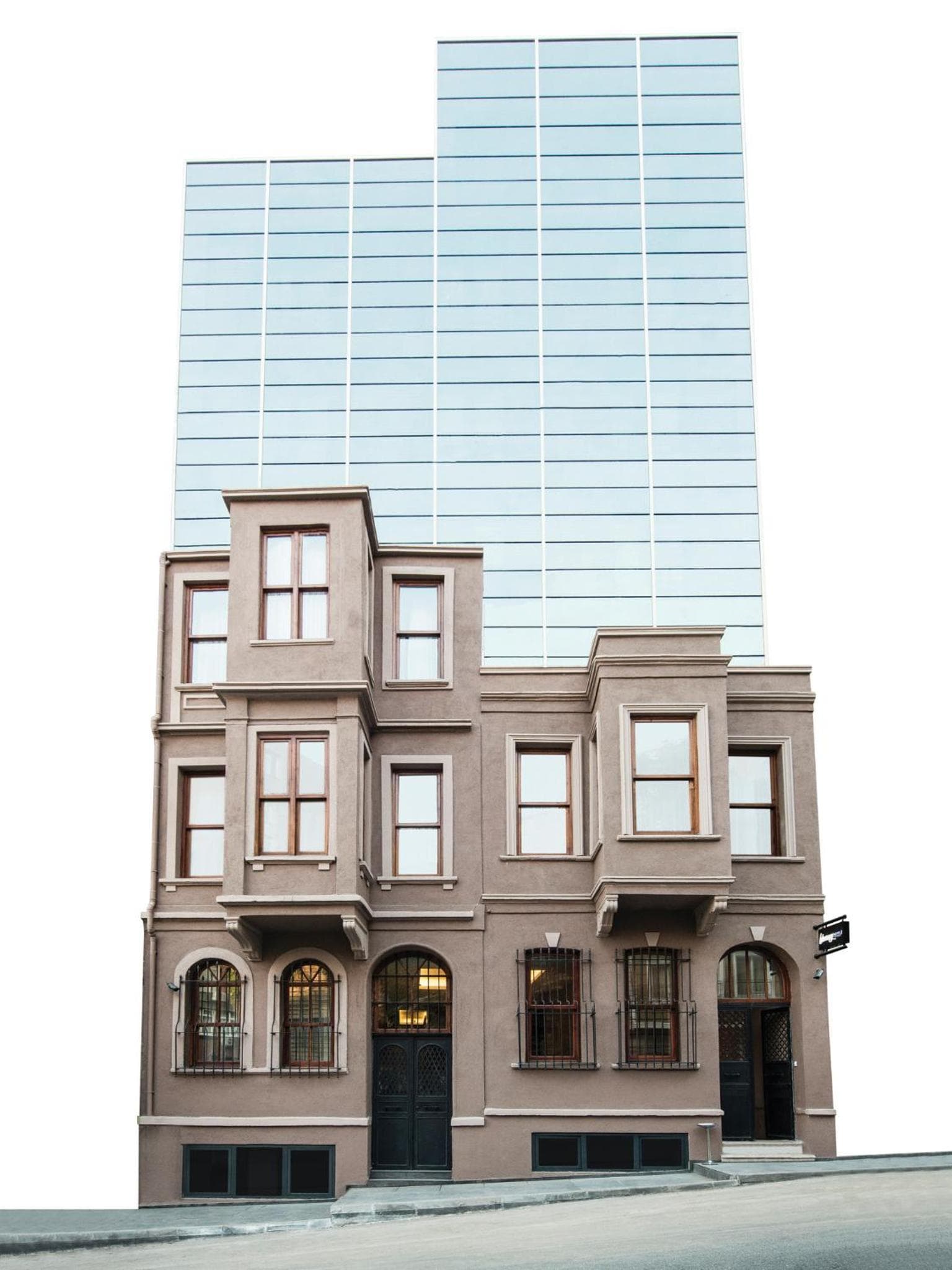 Blueway Hotel Historical - Image 1