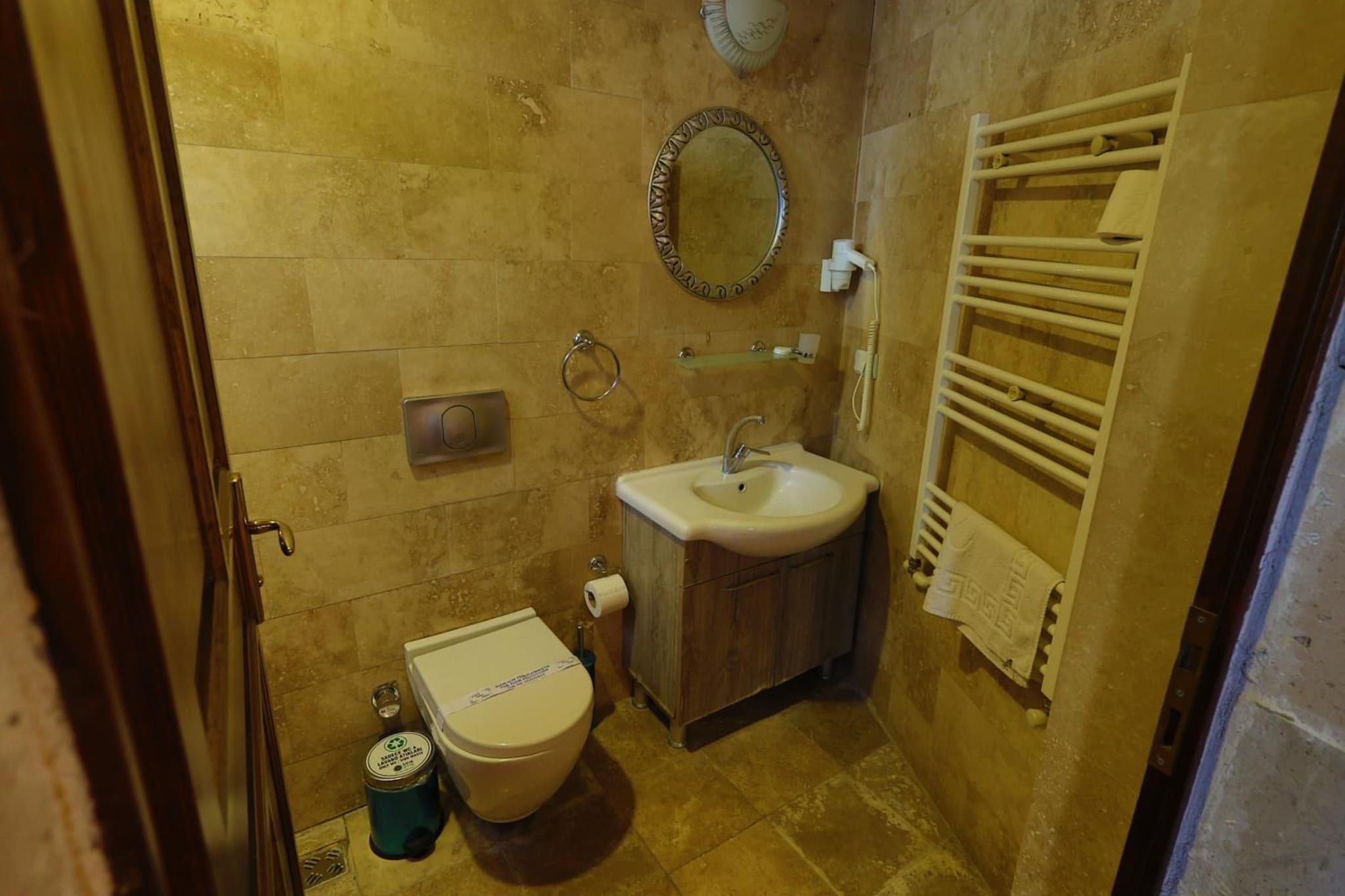 Bedrock Cave Hotel - Image 1