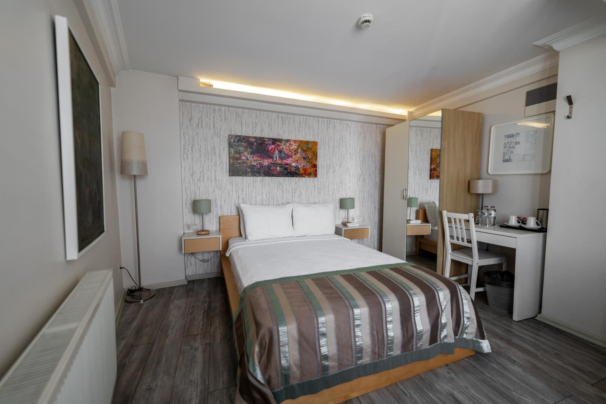 Elanaz Hotel - Image 2