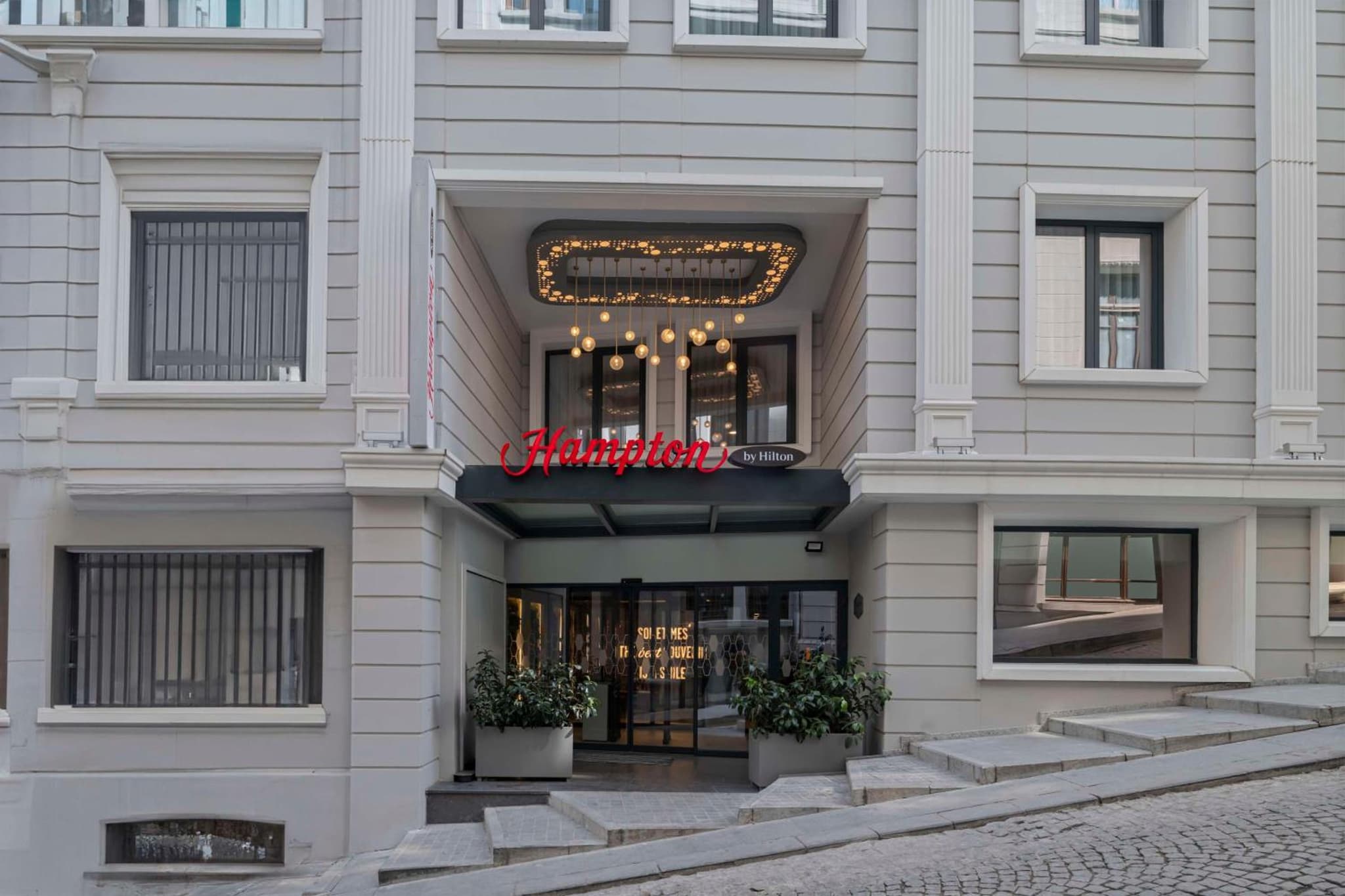 Hampton By Hilton İstanbul Sirkeci - Image 1