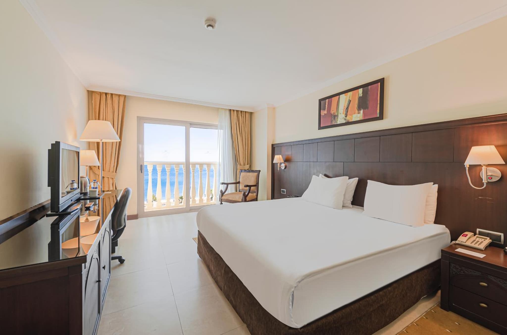 Crowne Plaza Antalya, an IHG Hotel - Image 4