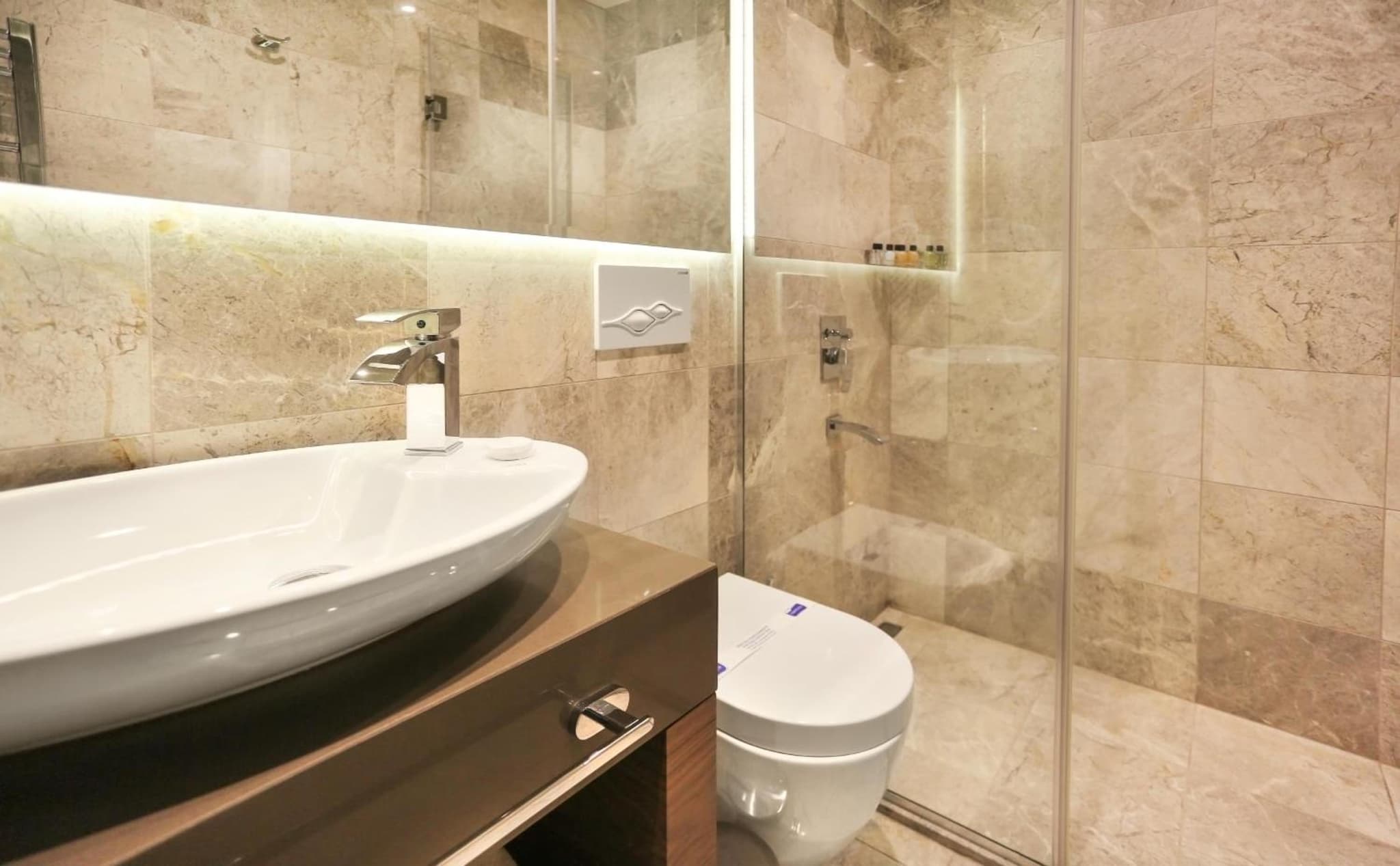 Taksim Premium Hotel - Image 1