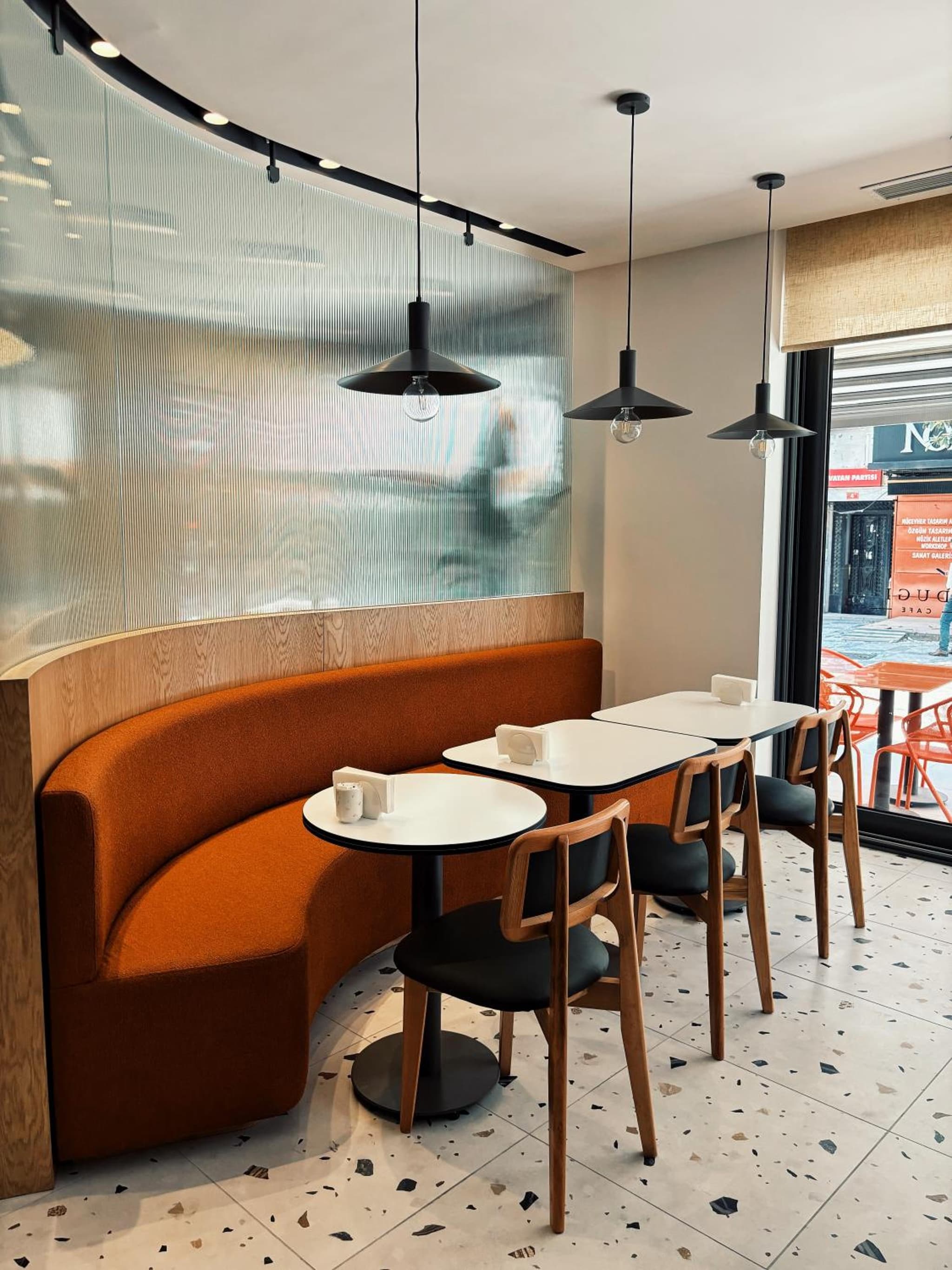 Dugi Hotel - Image 1