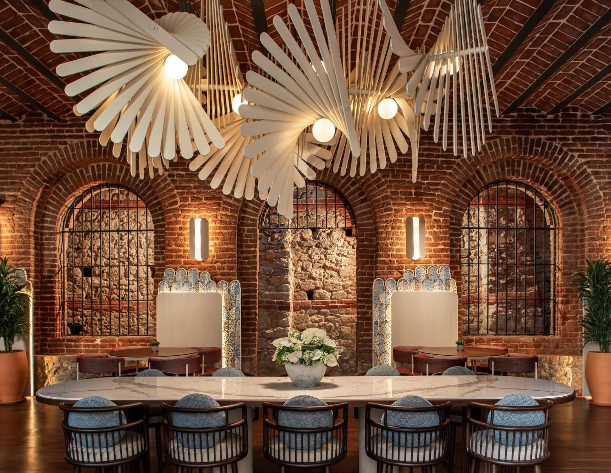 Ecole St. Pierre Otel - Image 2