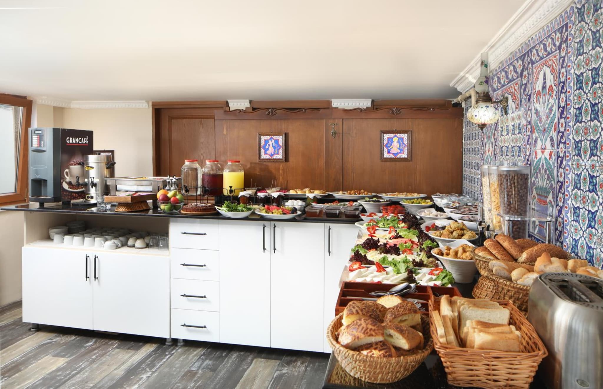 Aldem Hotel - Image 2