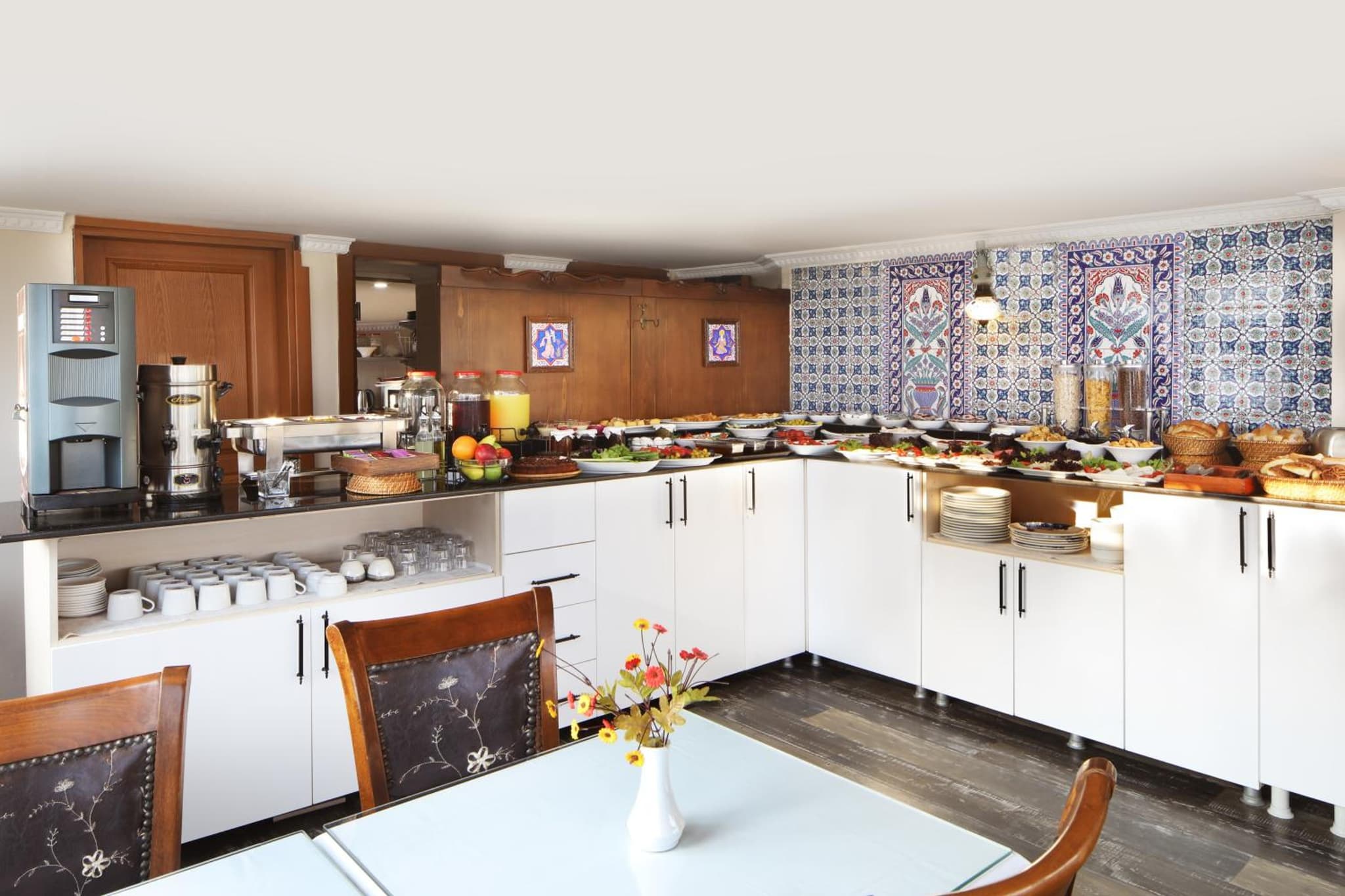 Aldem Hotel - Image 3