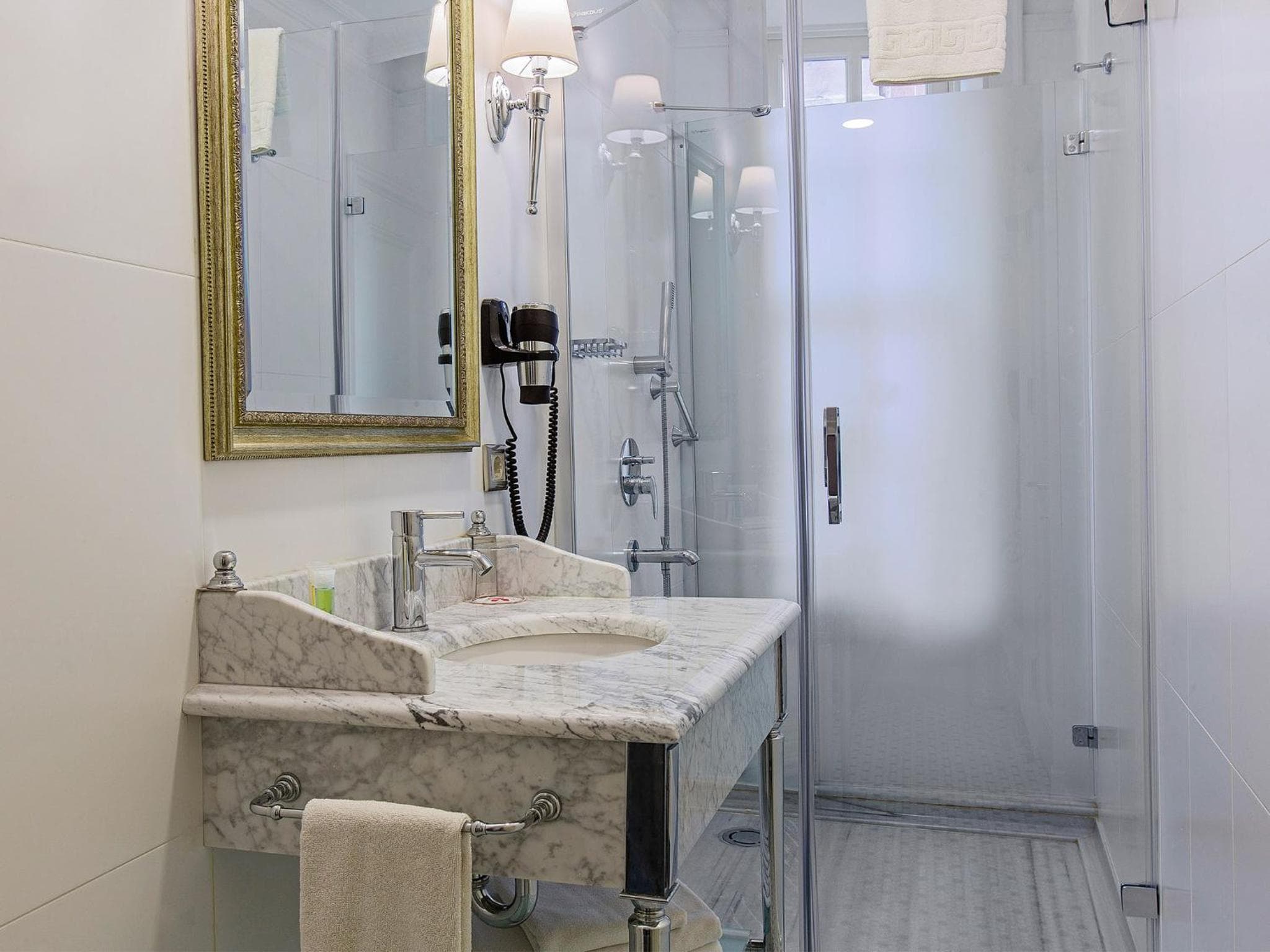 Meroddi Pera Daireleri - Image 4